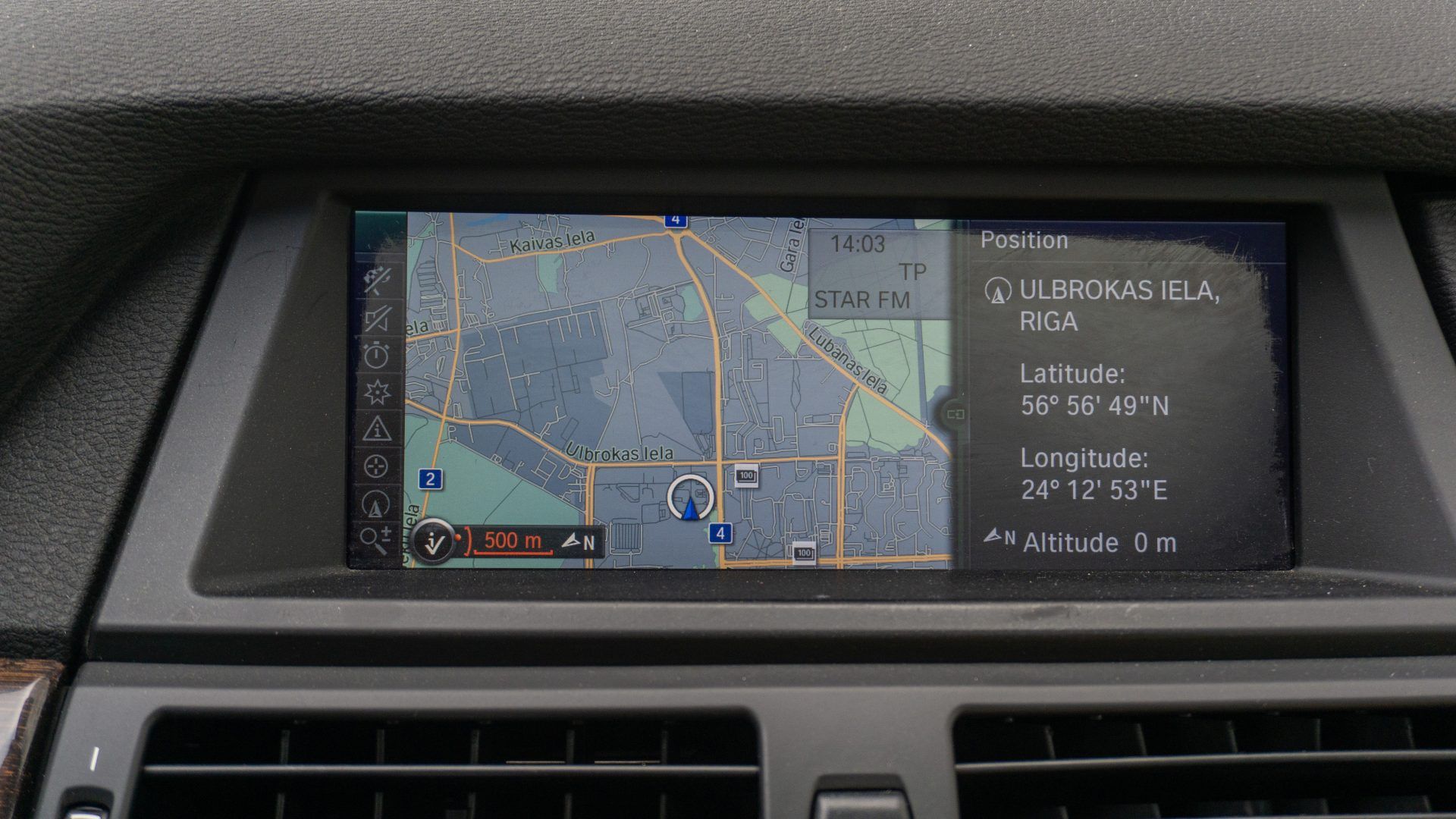 Car image 18
