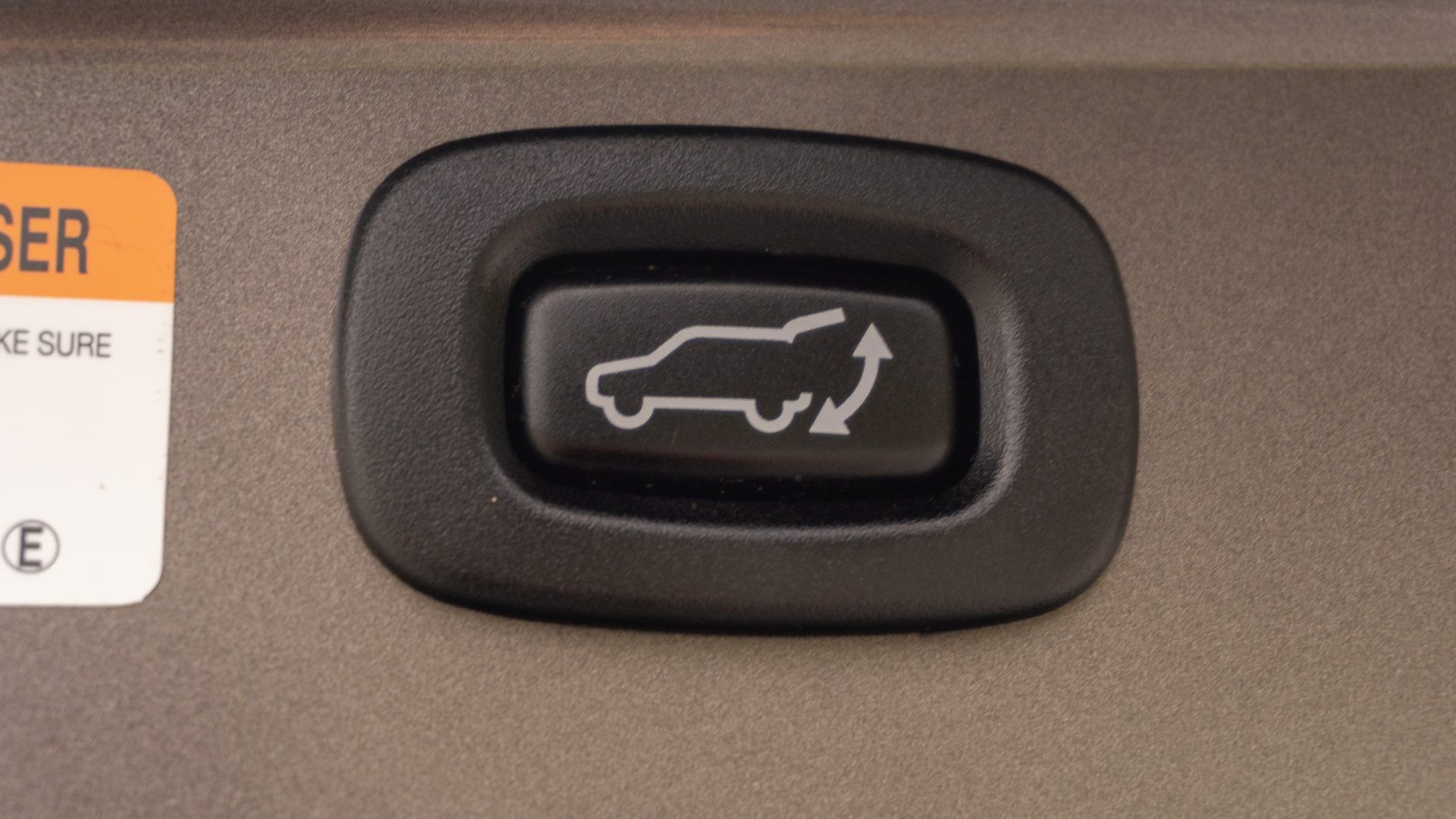 Car image 34