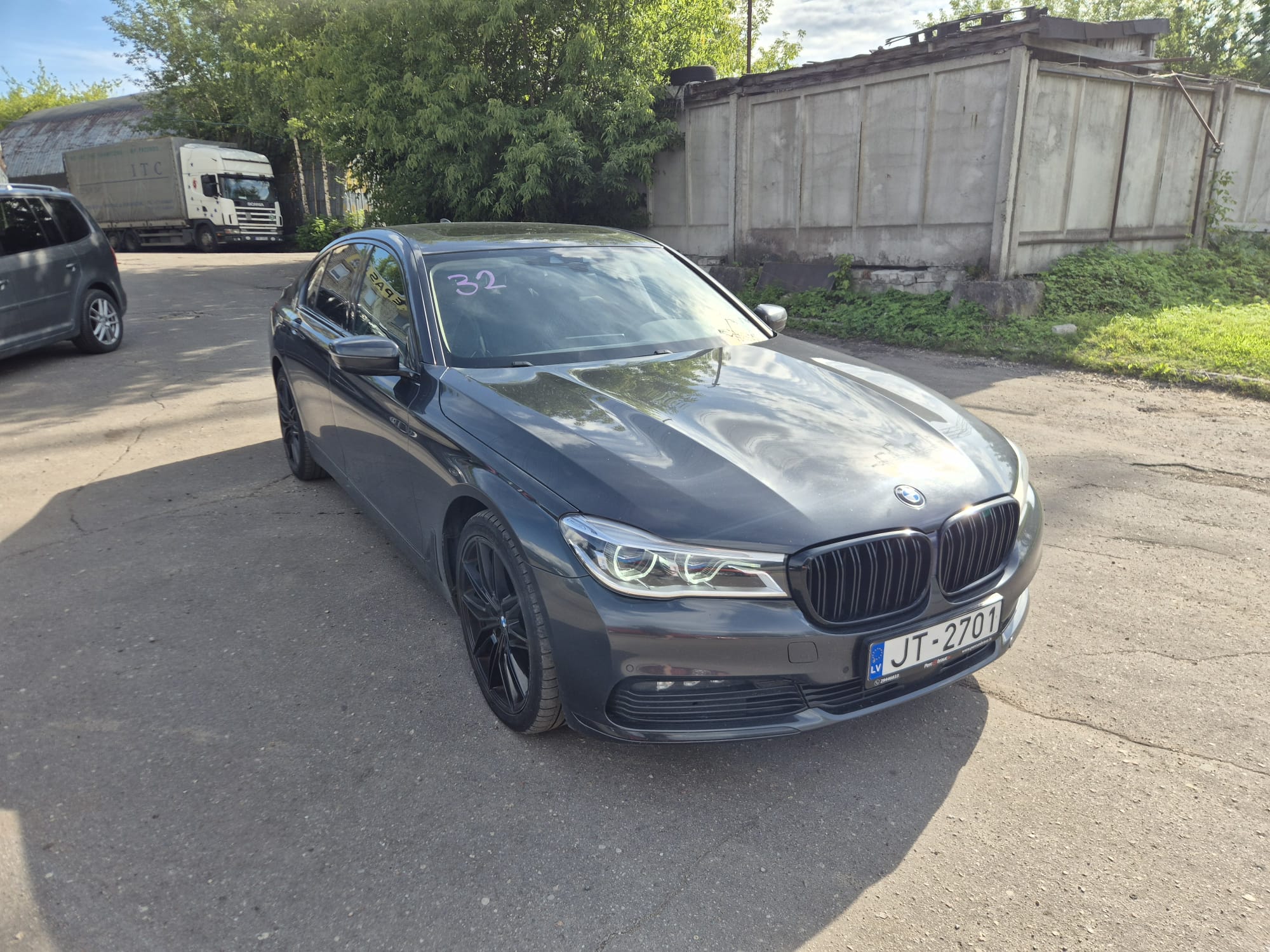 BMW 740