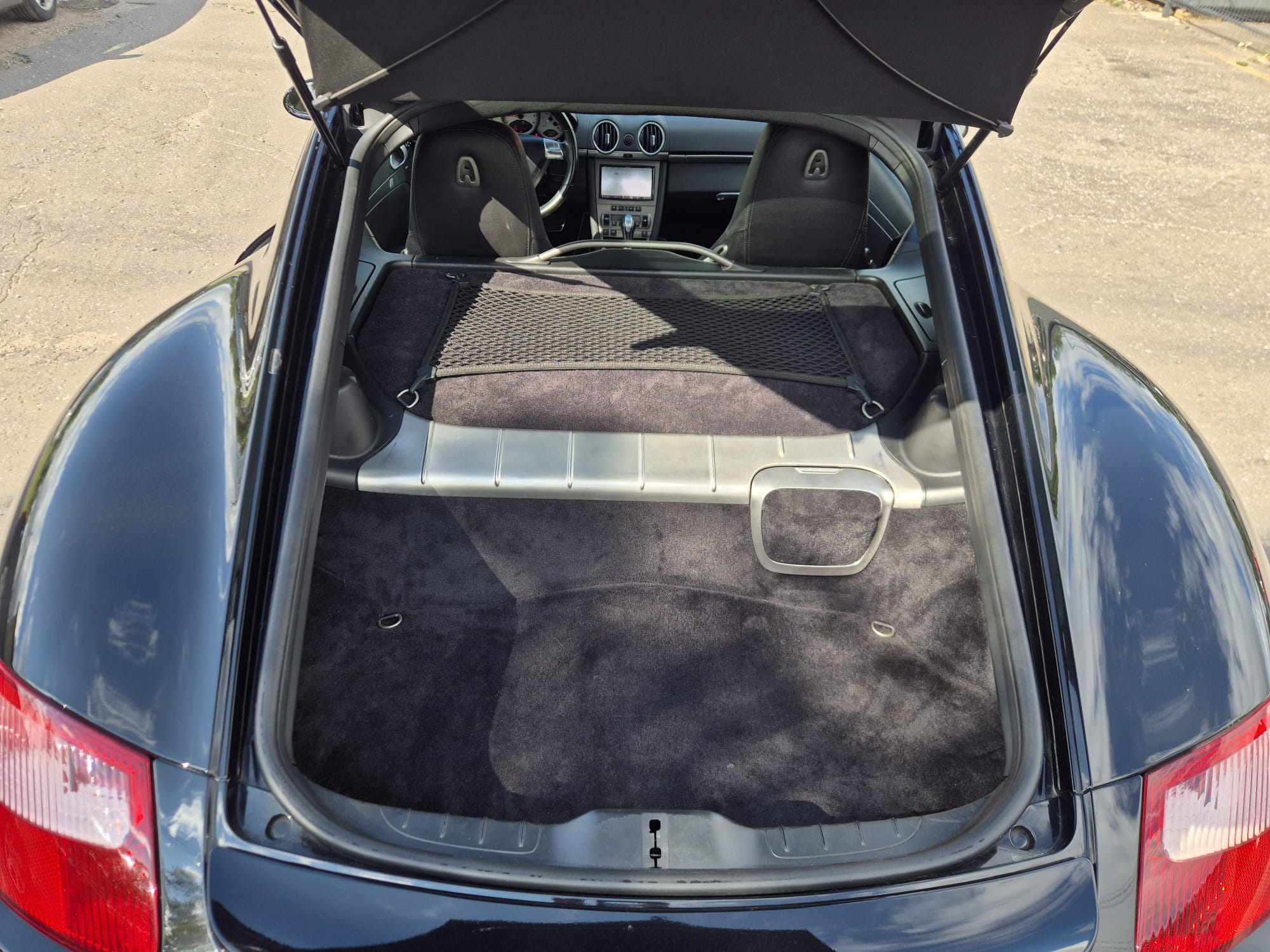 Car image 10