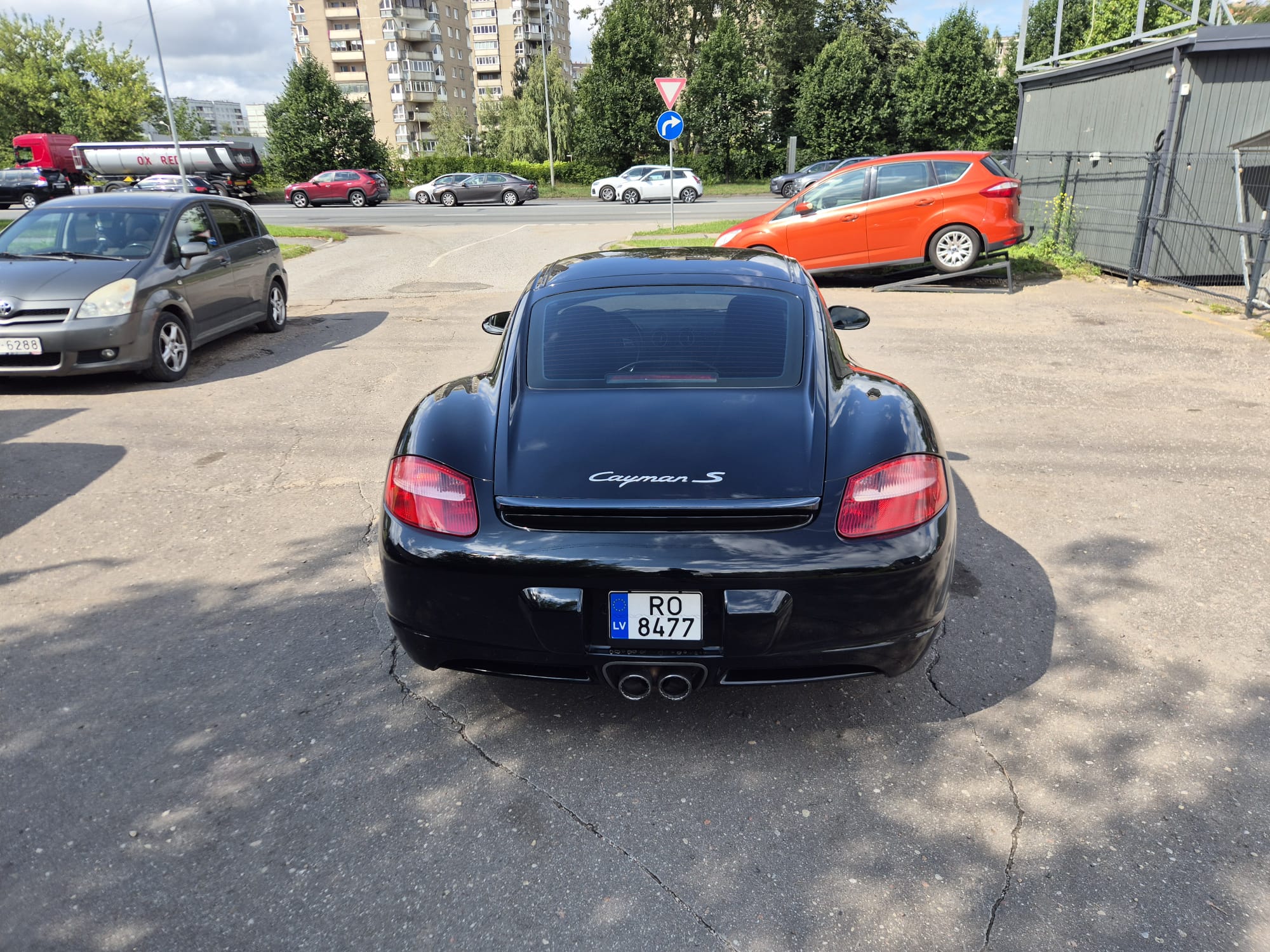 Car image 6