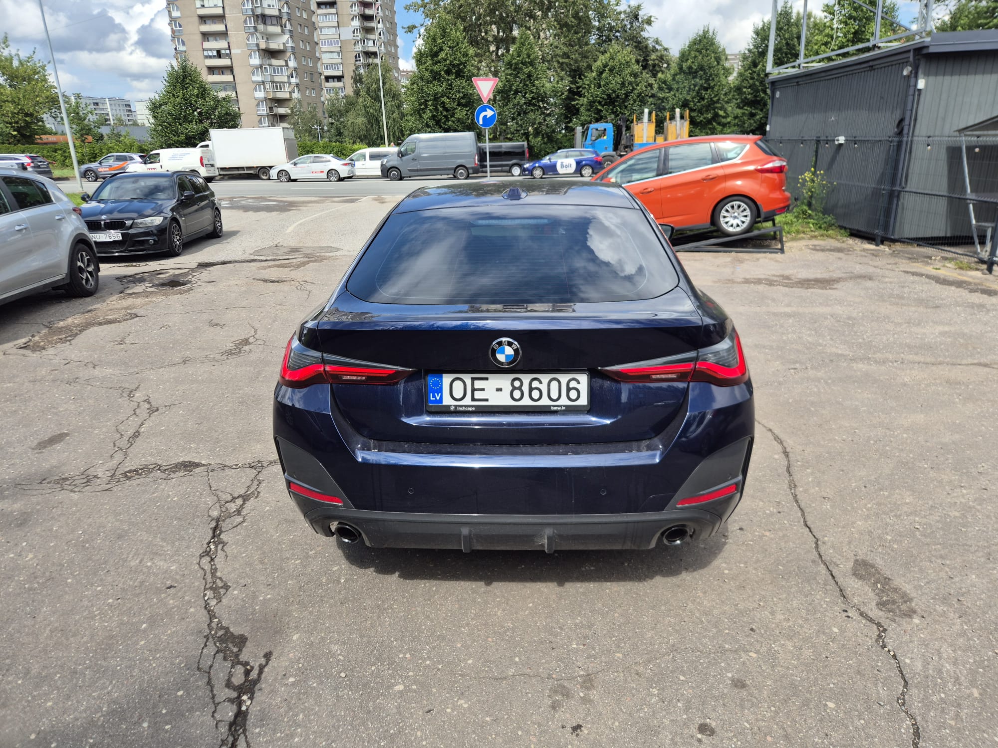 Car image 6