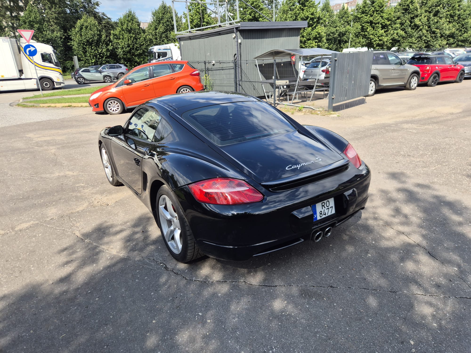 Car image 7