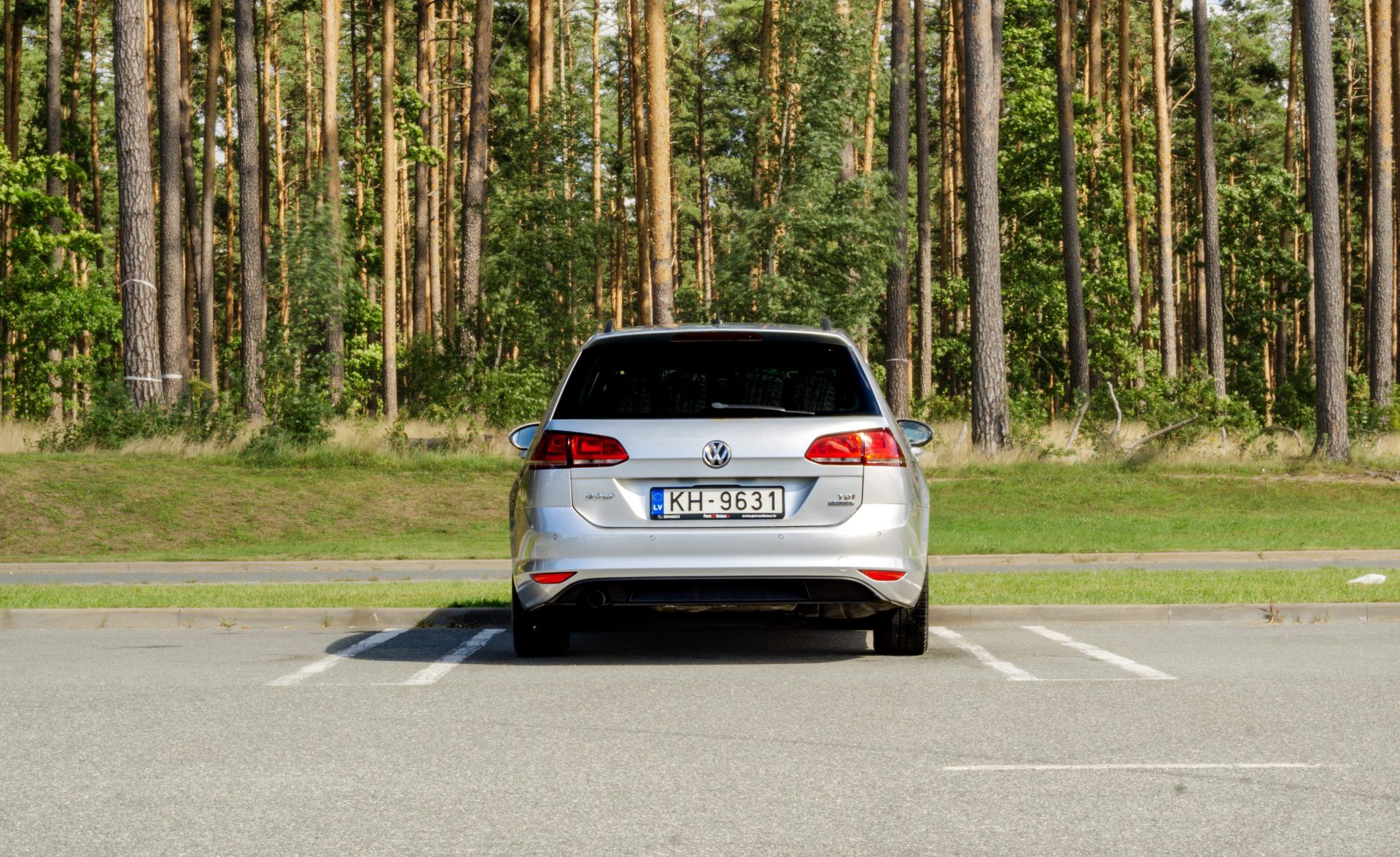 Car image 7