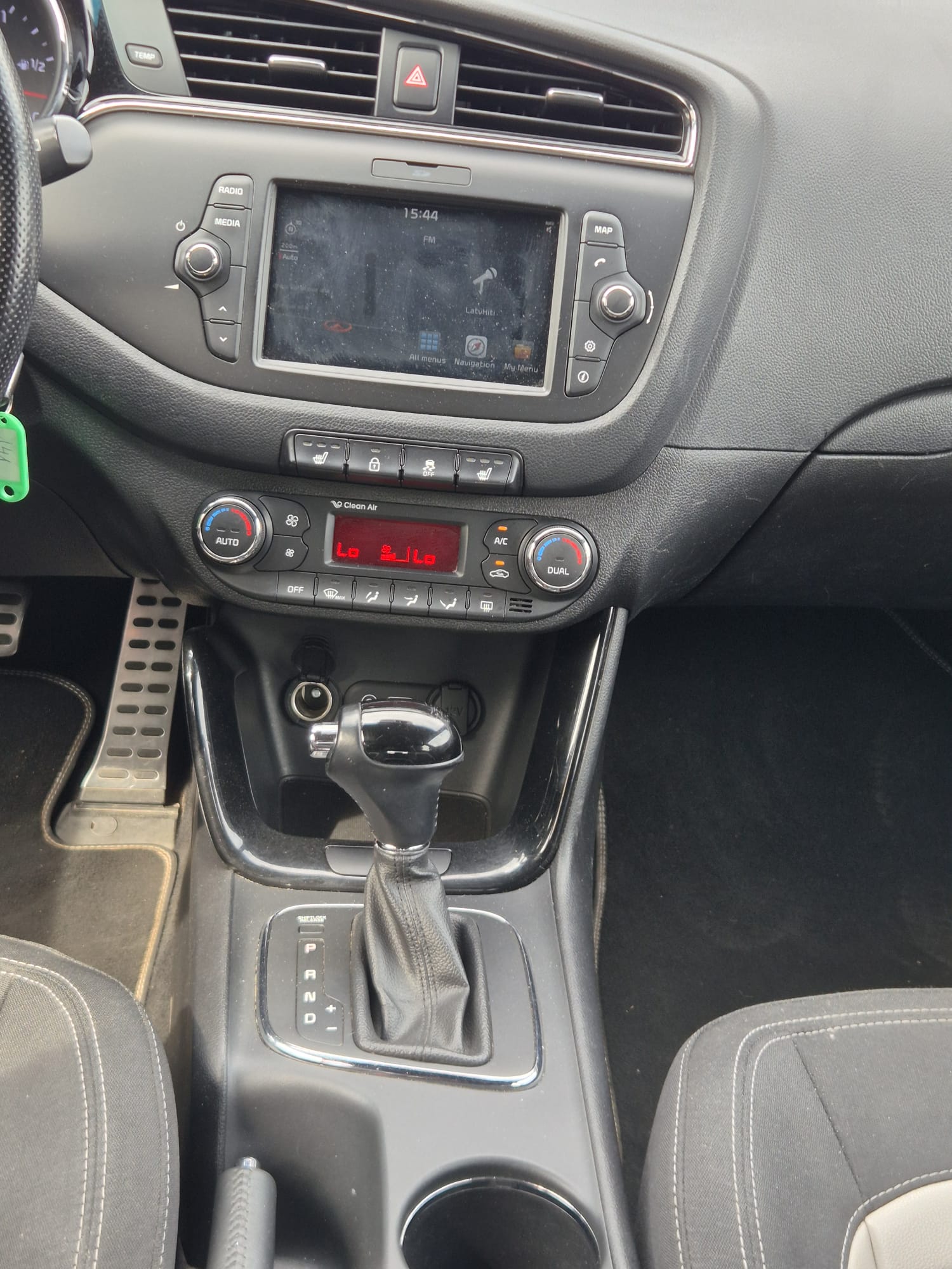 Car image 10