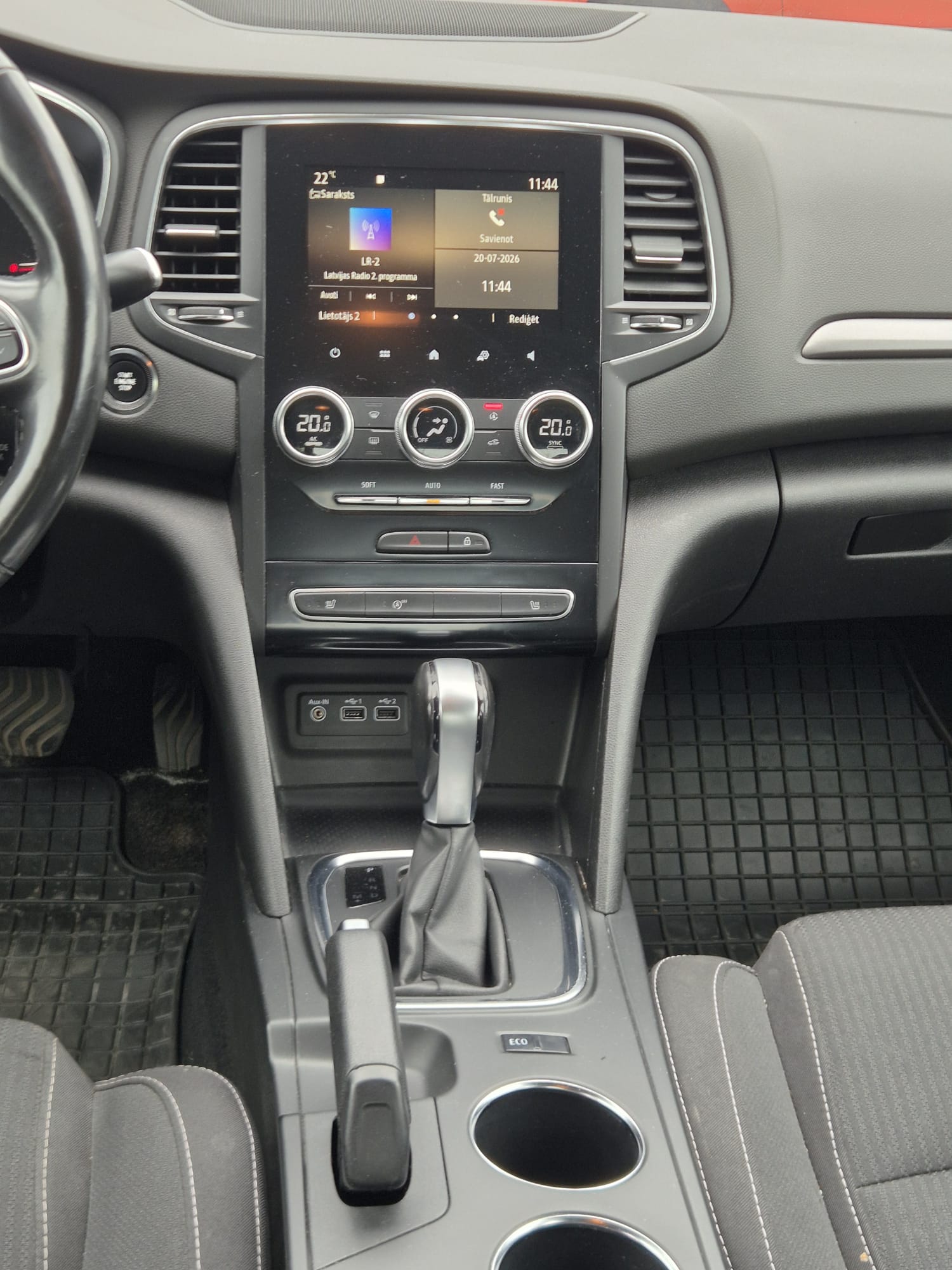 Car image 11