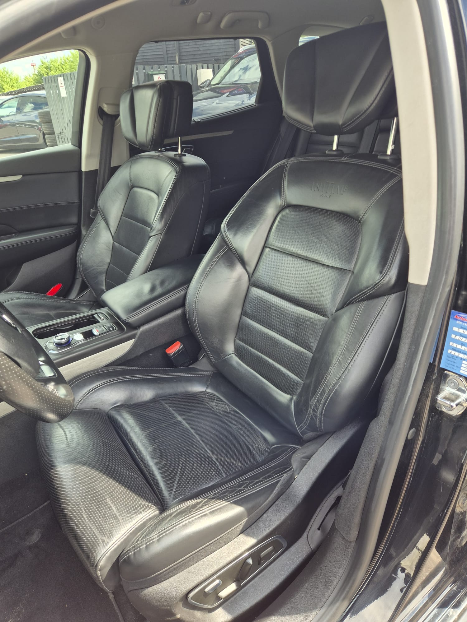 Car image 13
