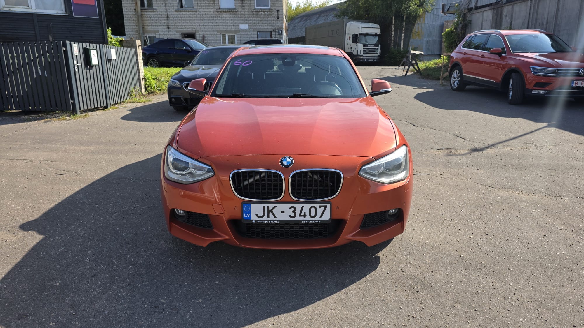 Car image 3