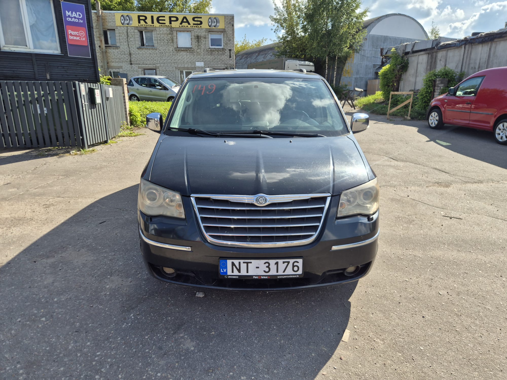 Car image 3