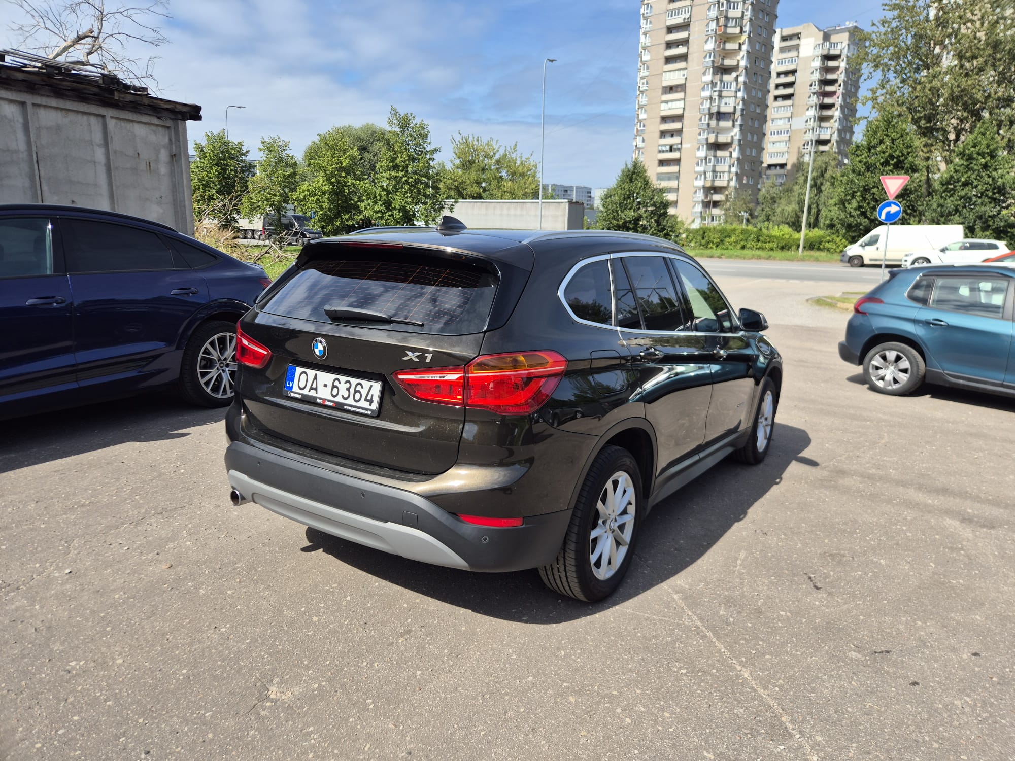 Car image 6