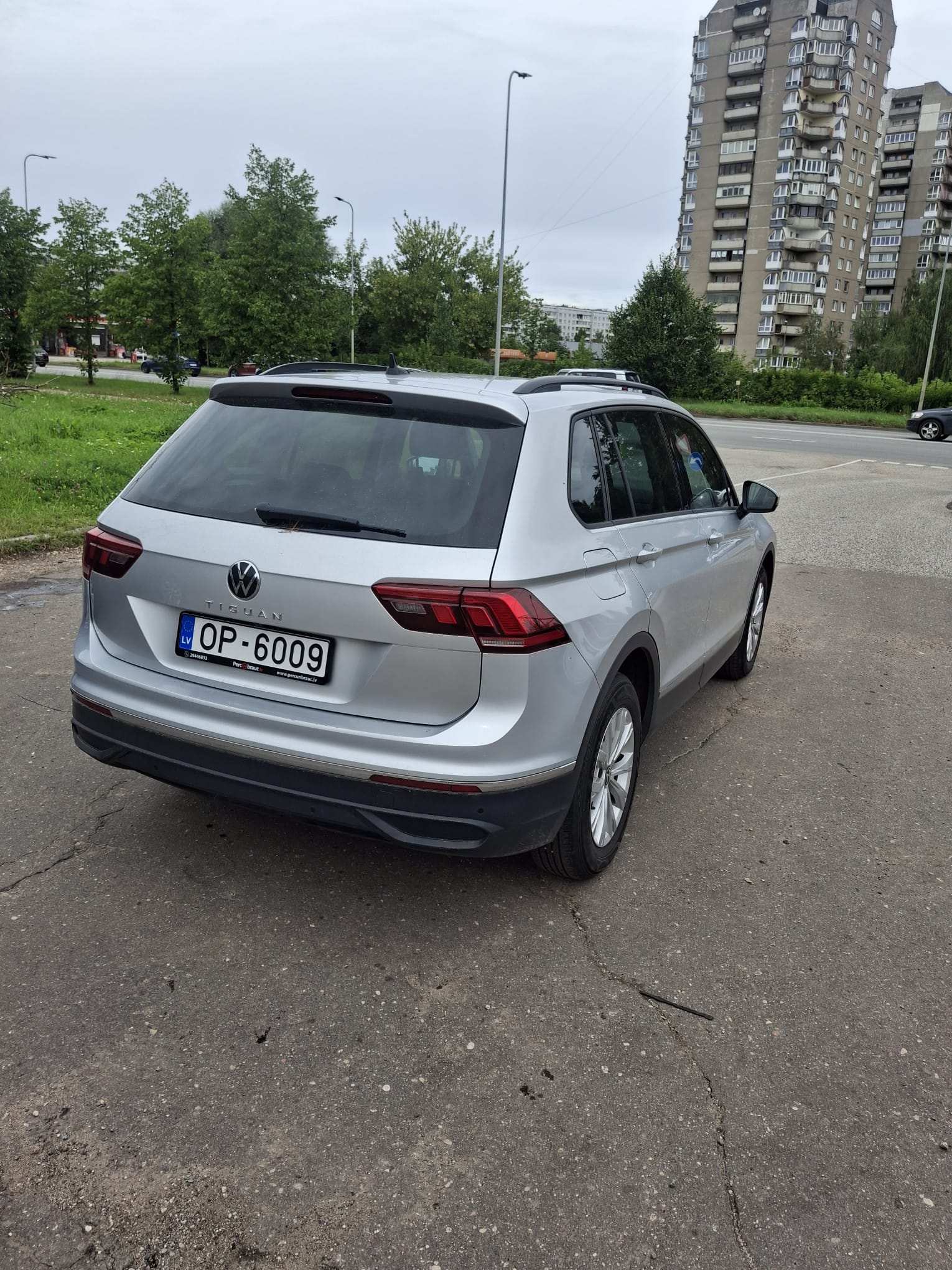Car image 6