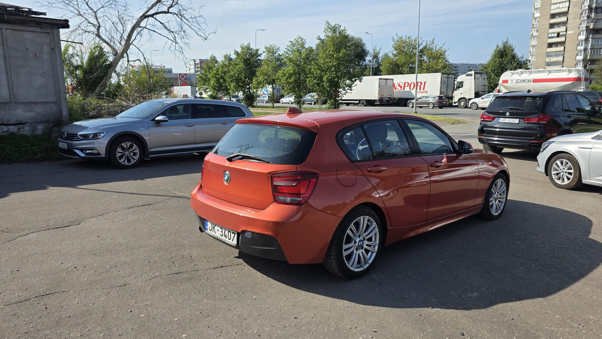 Car image 6