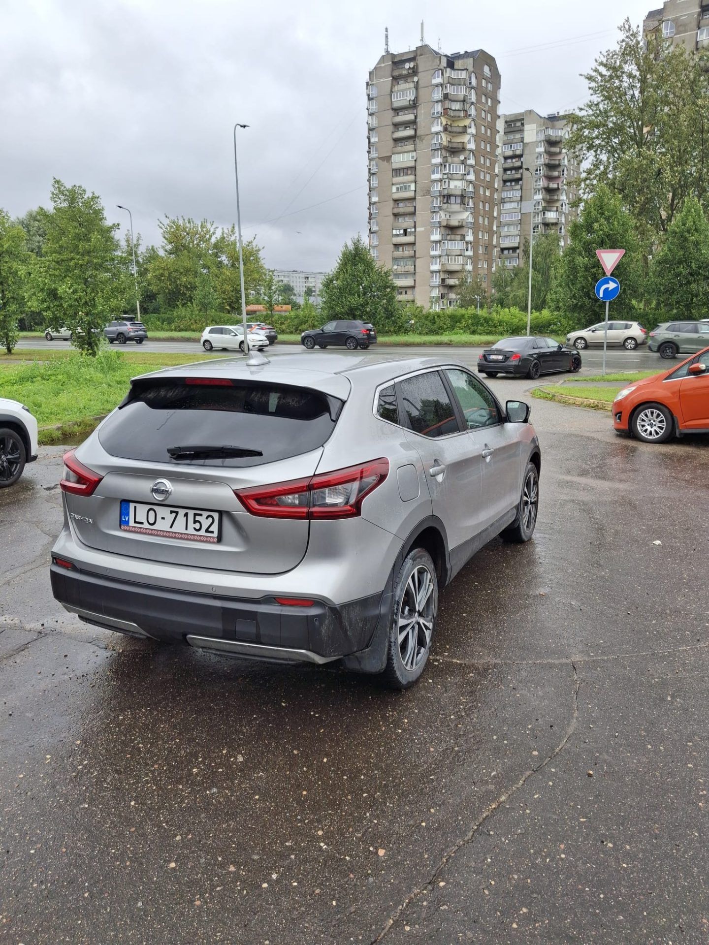 Car image 6