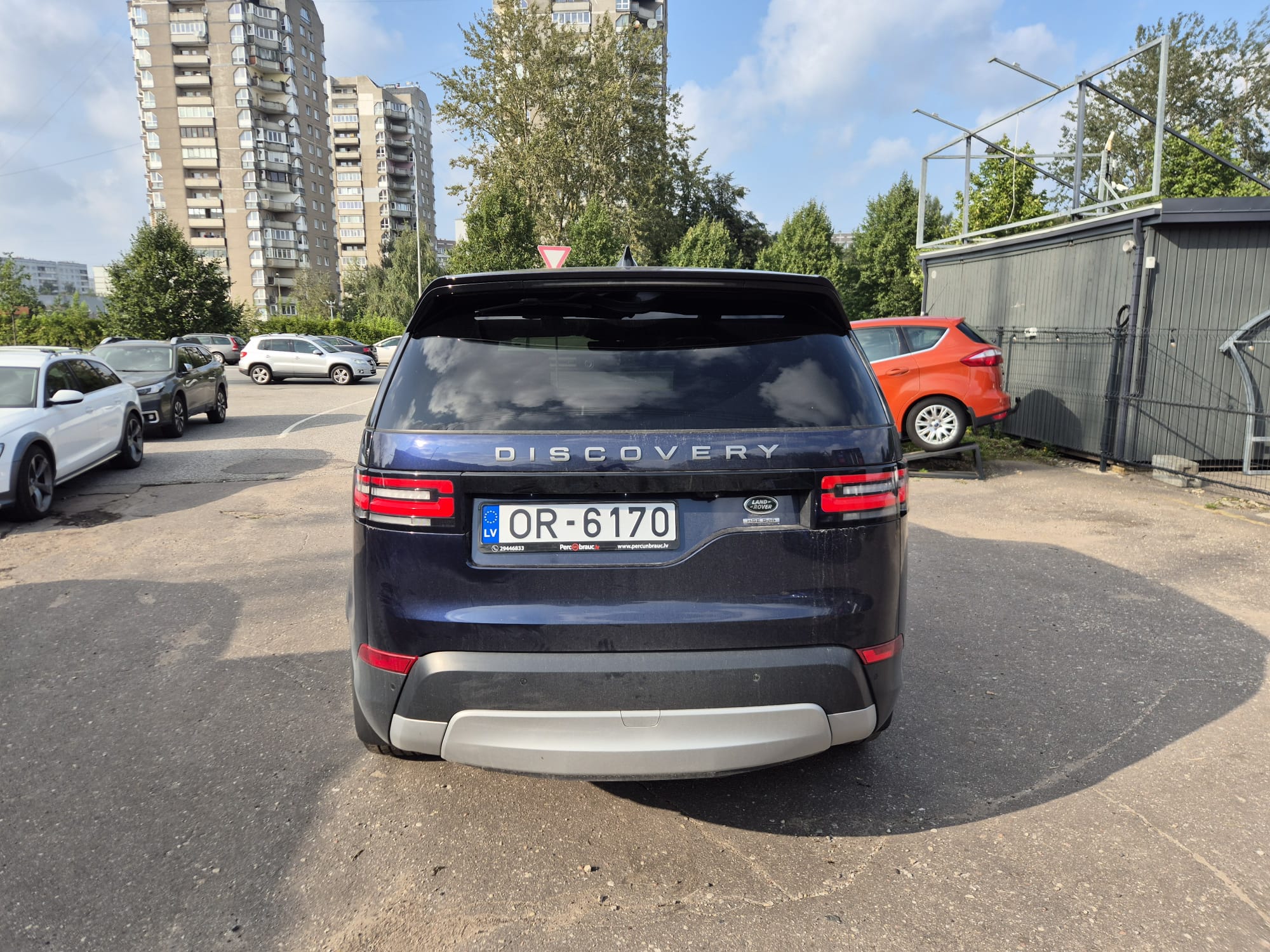 Car image 7
