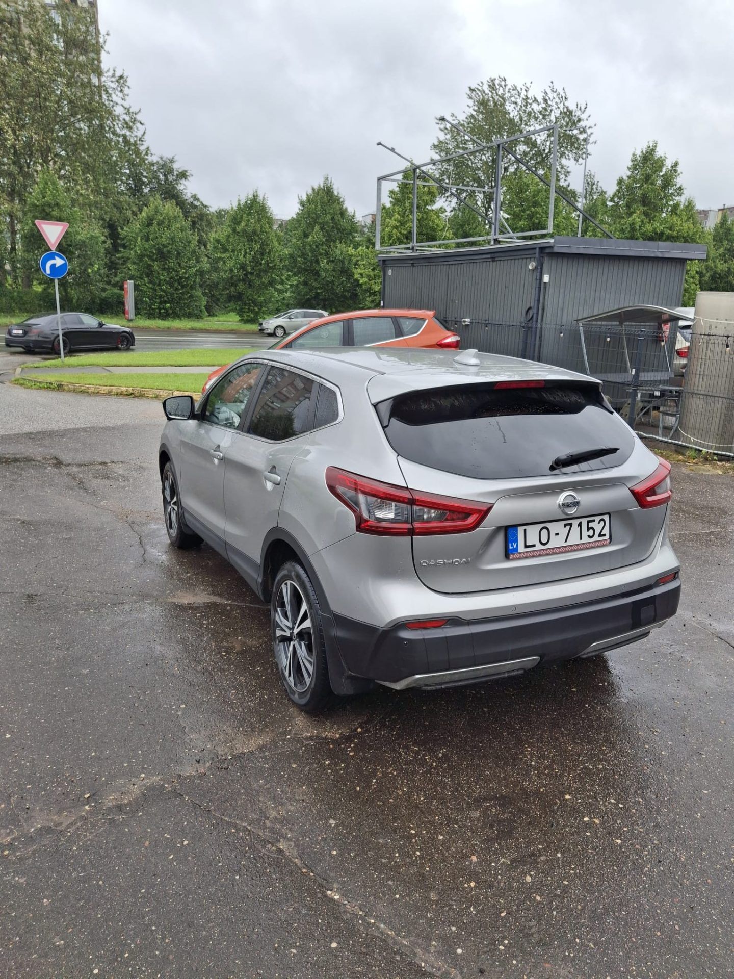 Car image 8