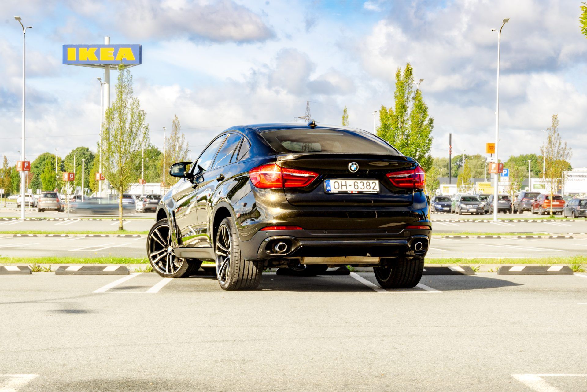 Car image 8