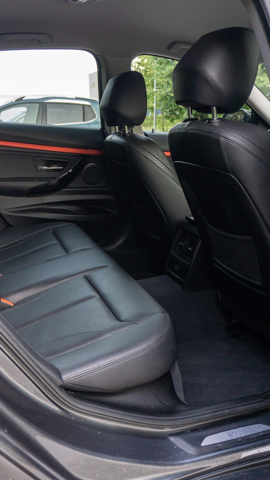 Car image 31