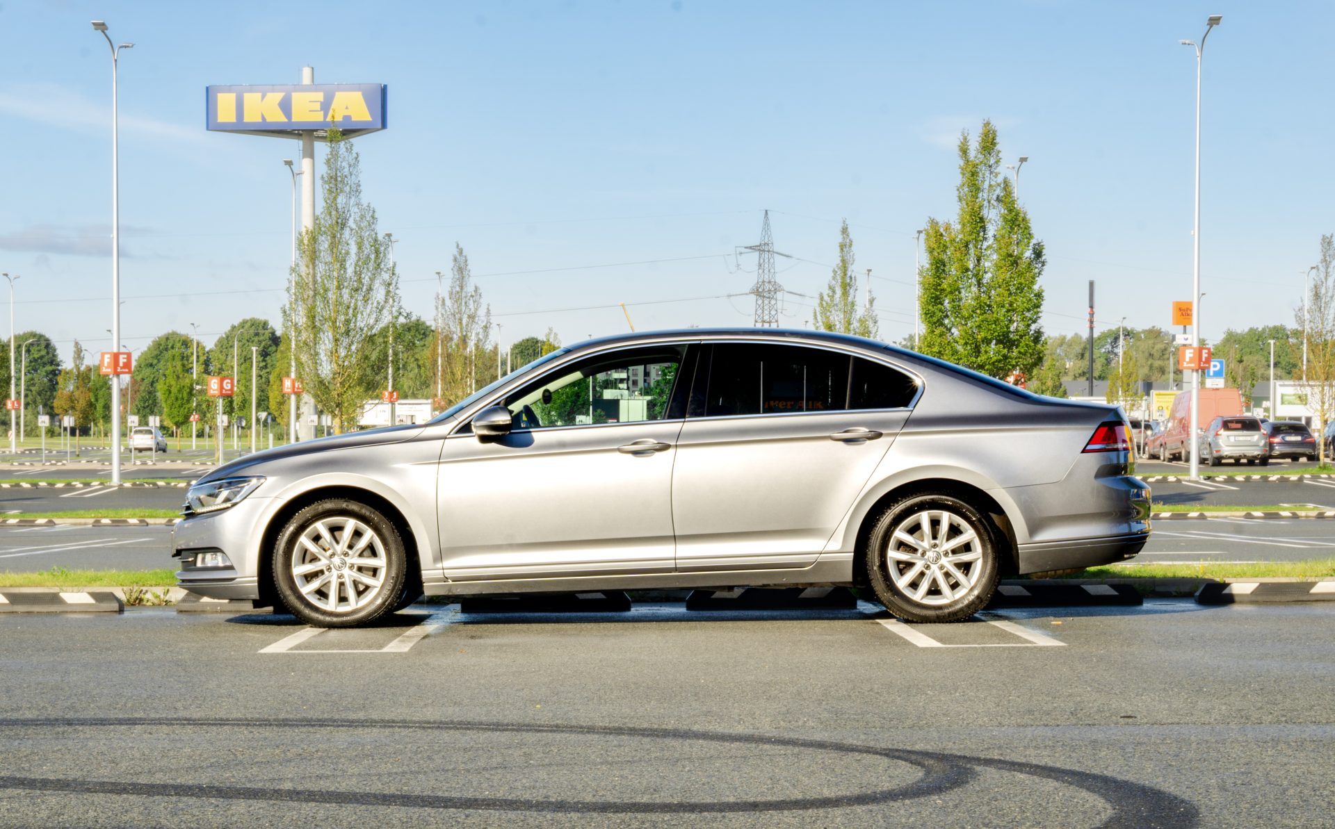 Car image 5