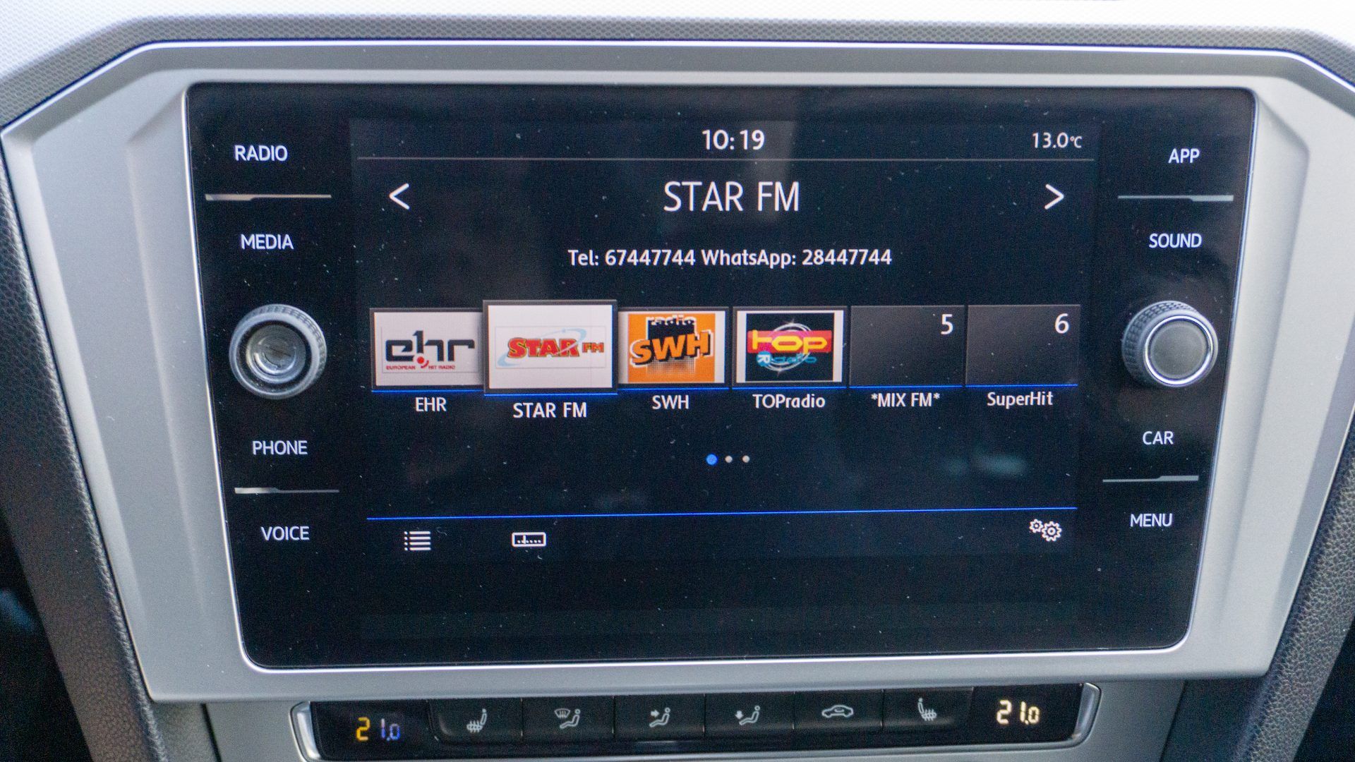 Car image 18