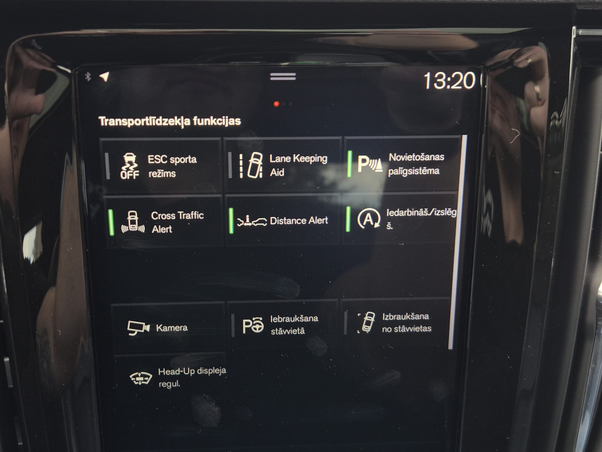 Car image 25