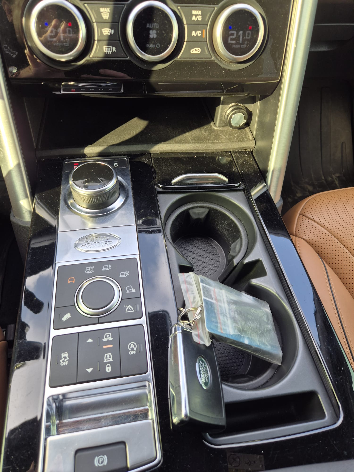 Car image 15