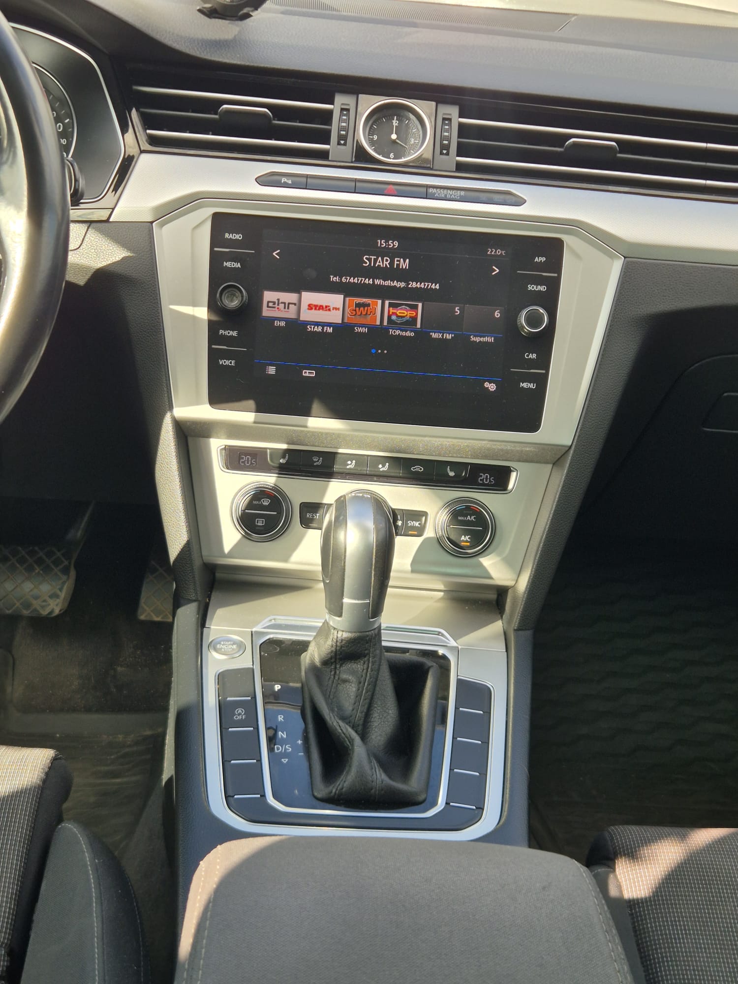 Car image 17