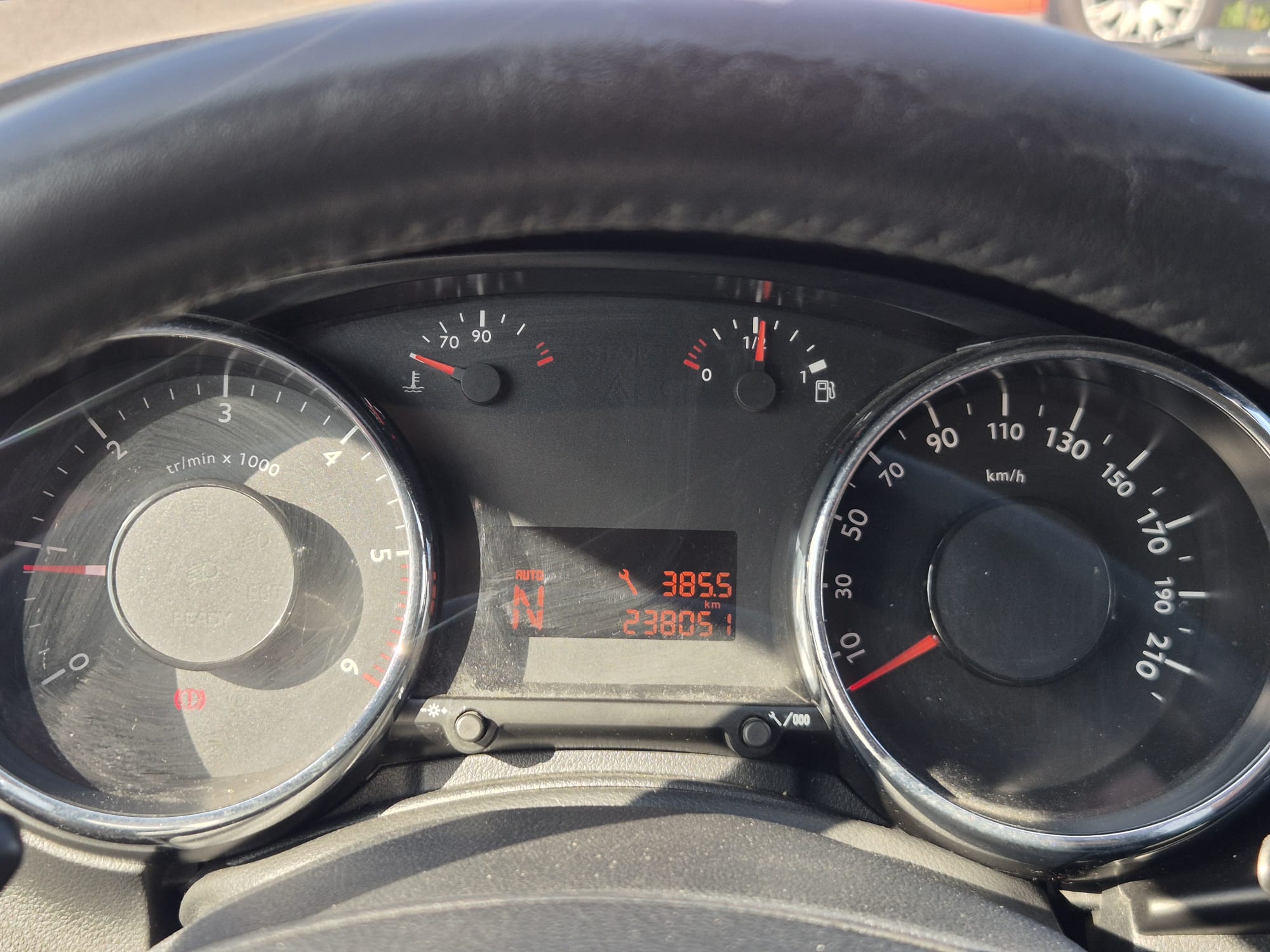 Car image 15