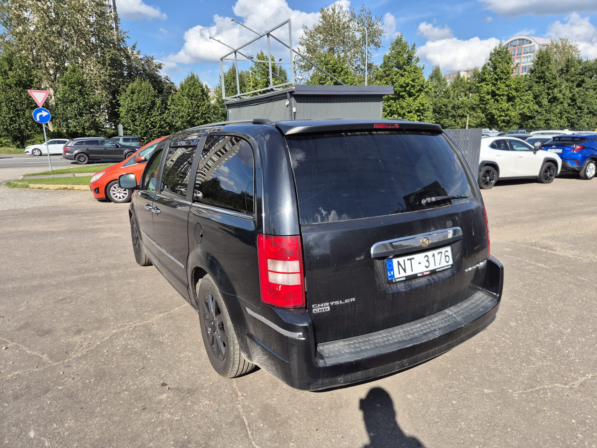 Car image 8