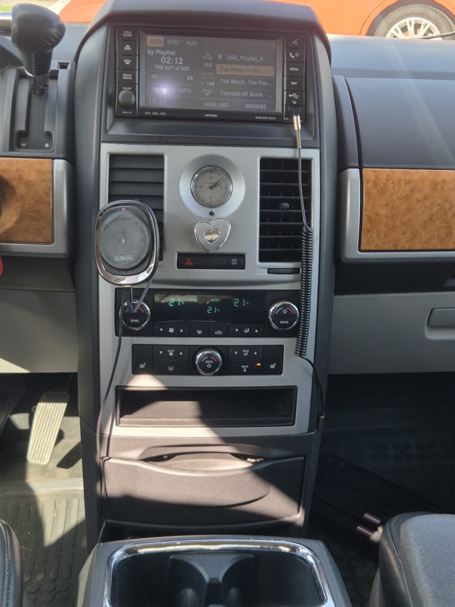 Car image 12