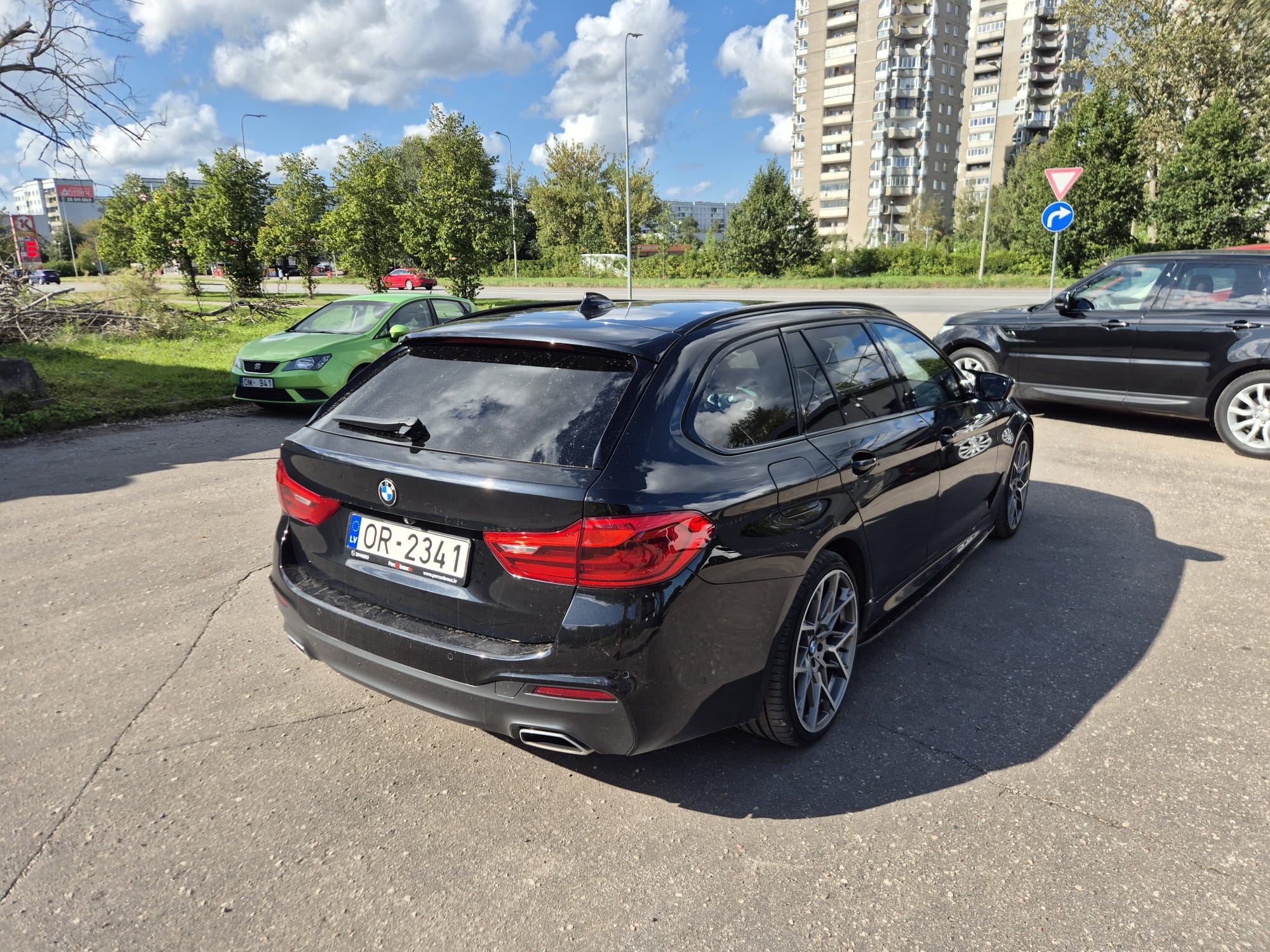 Car image 6