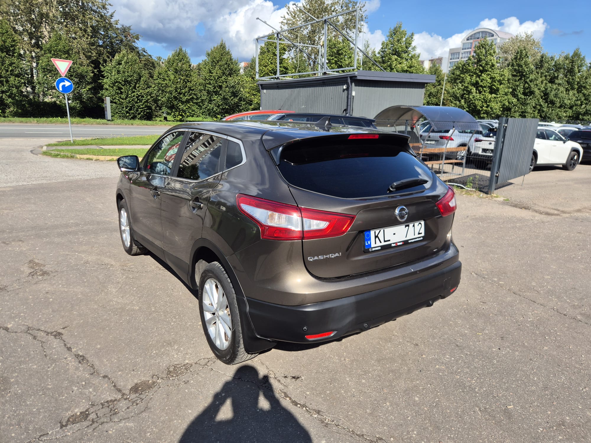 Car image 8