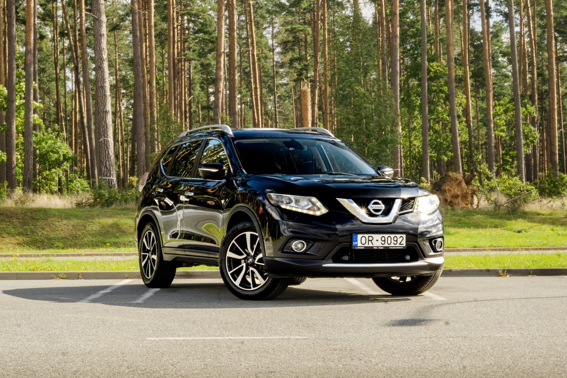 Car image 2
