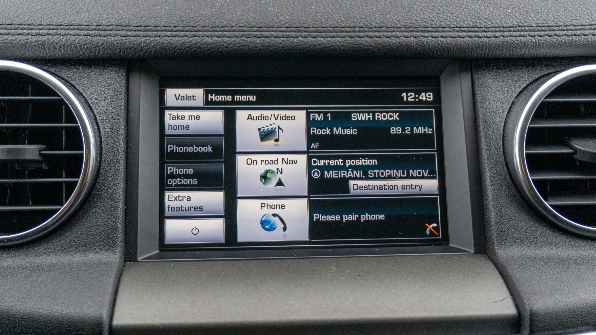 Car image 18