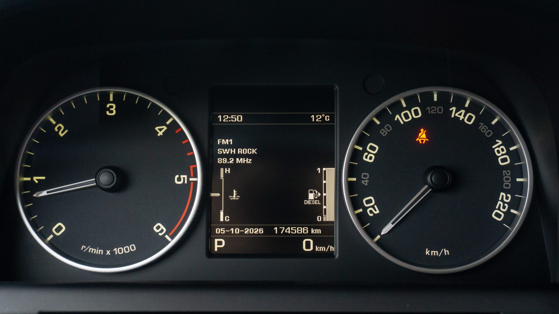 Car image 24