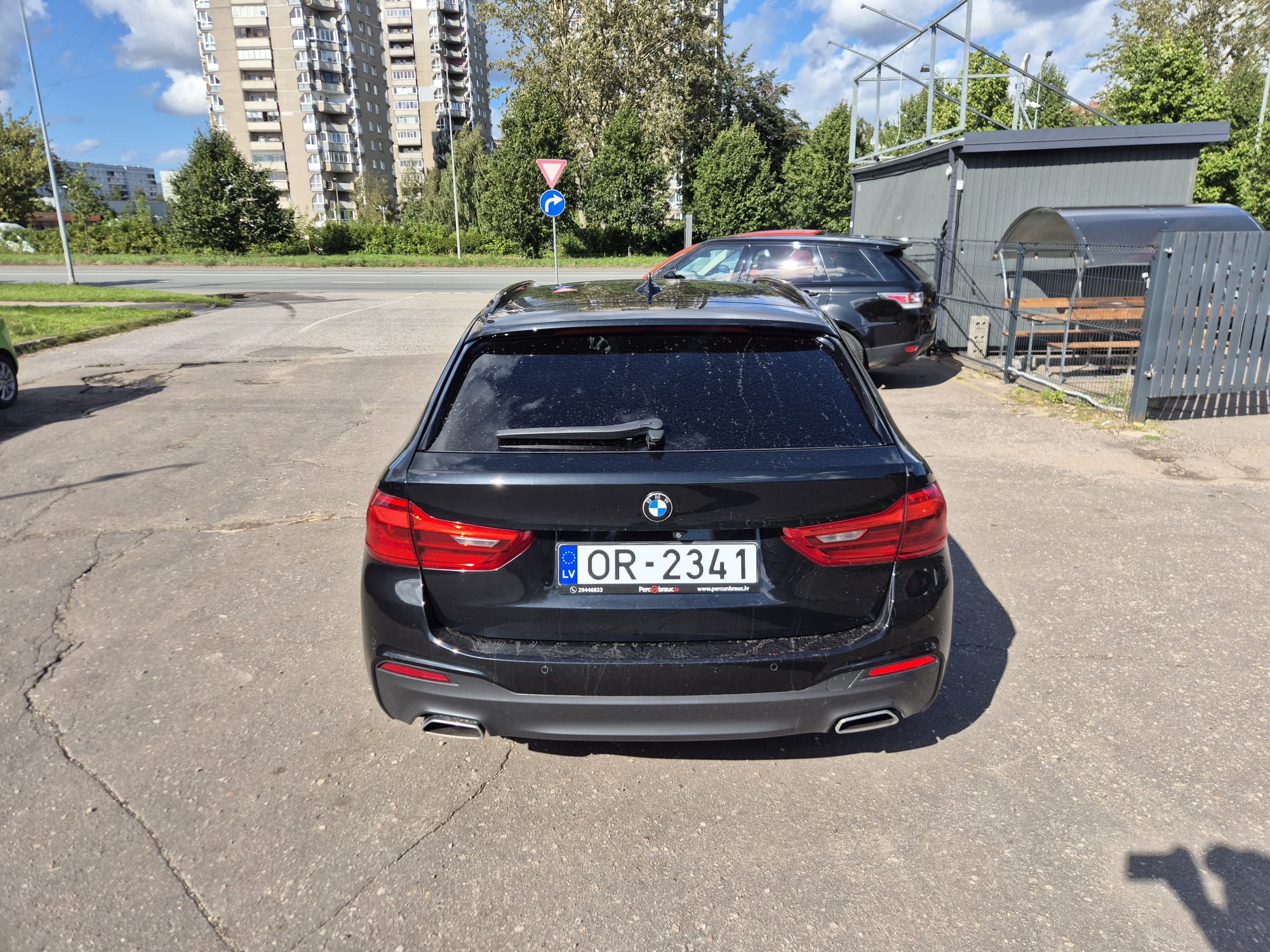 Car image 7