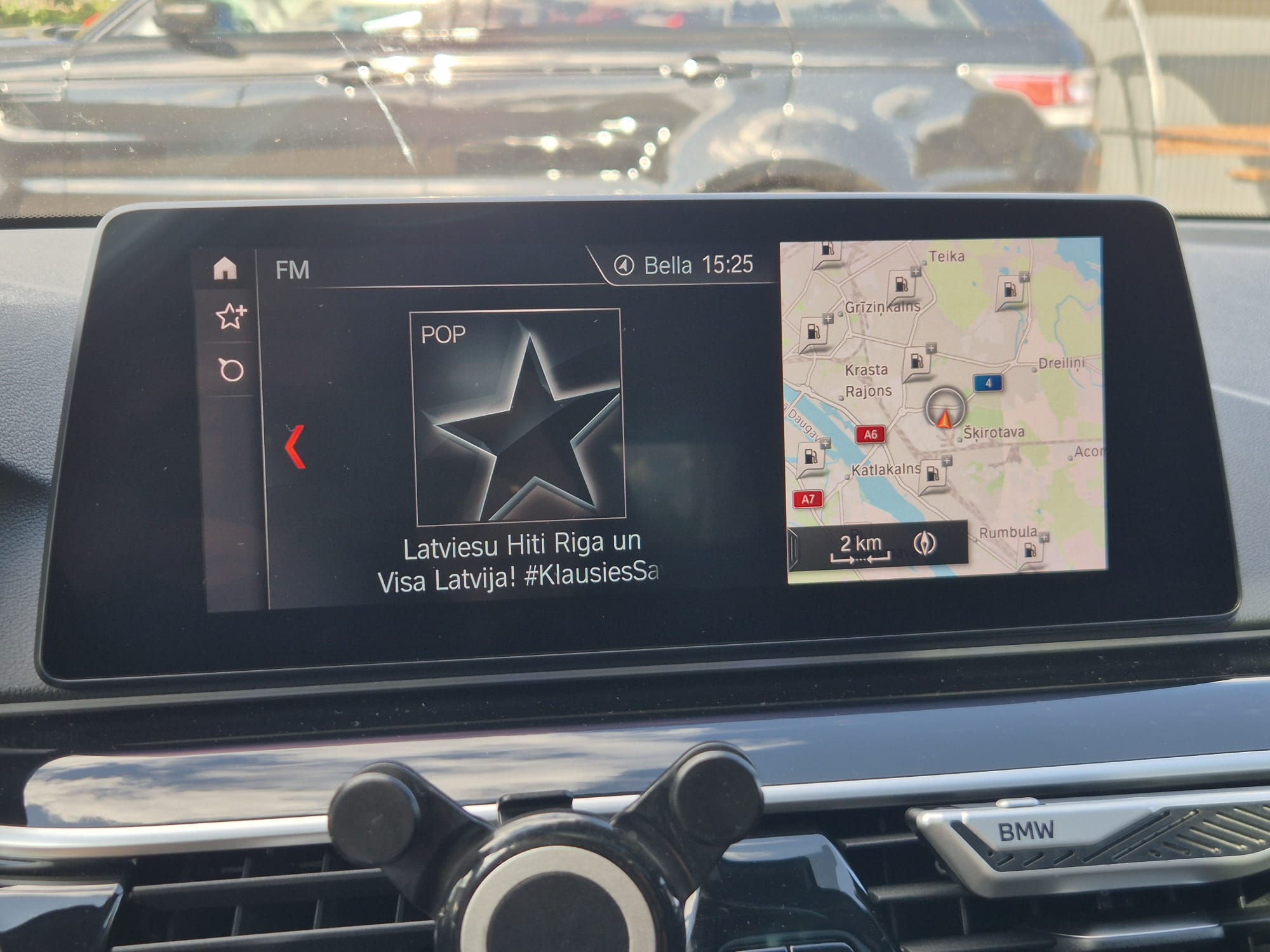 Car image 18