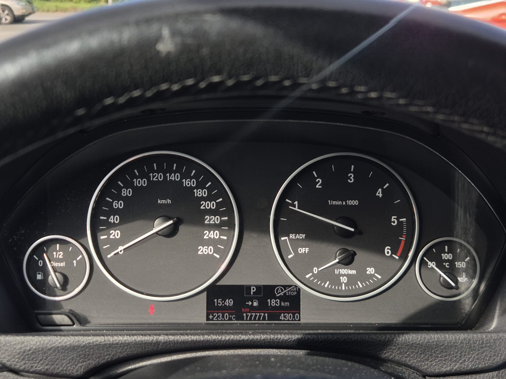 Car image 18