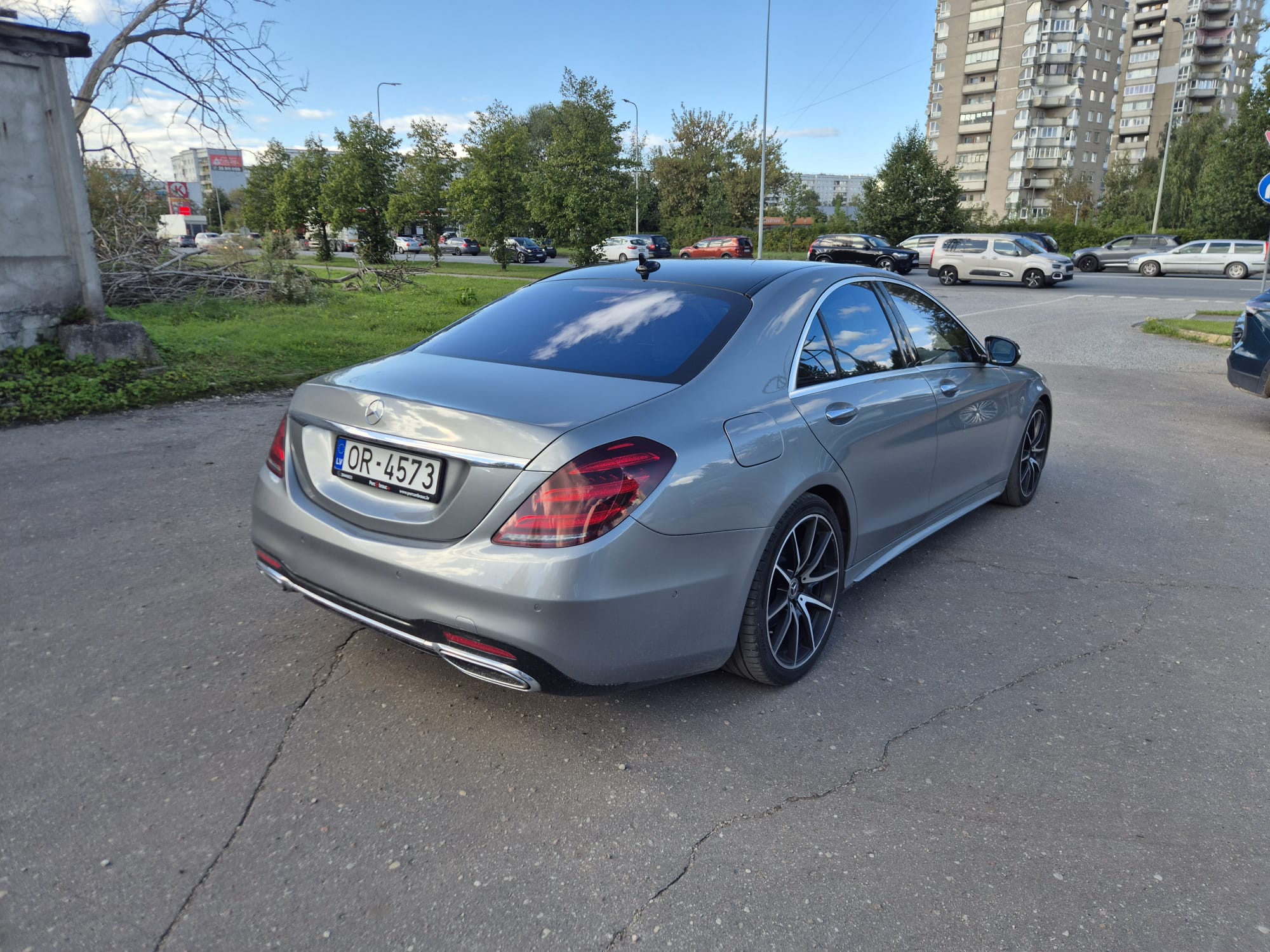 Car image 6
