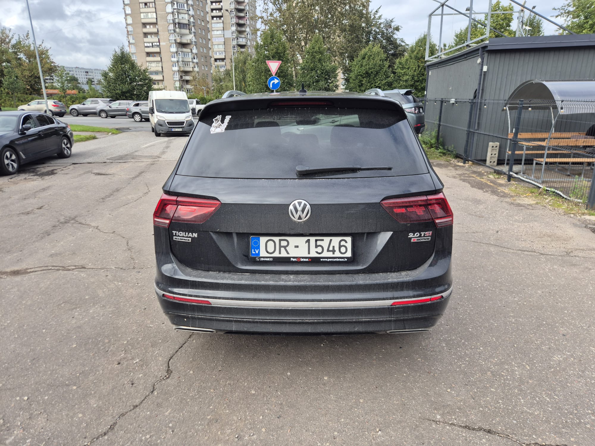 Car image 7