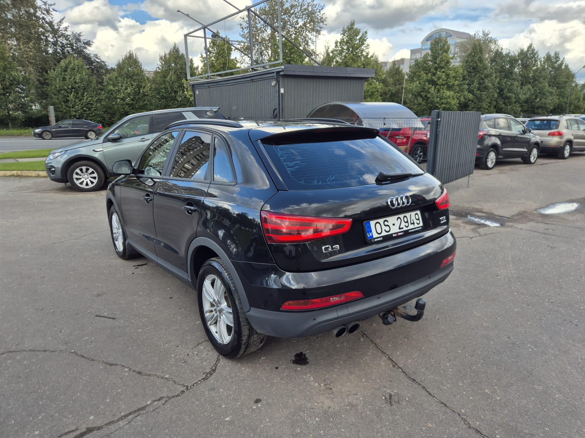 Car image 7