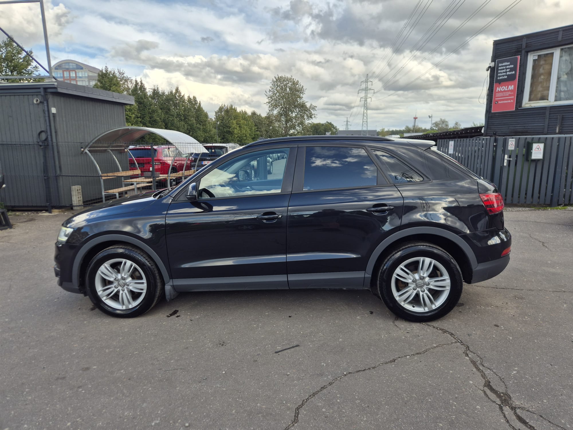 Car image 8