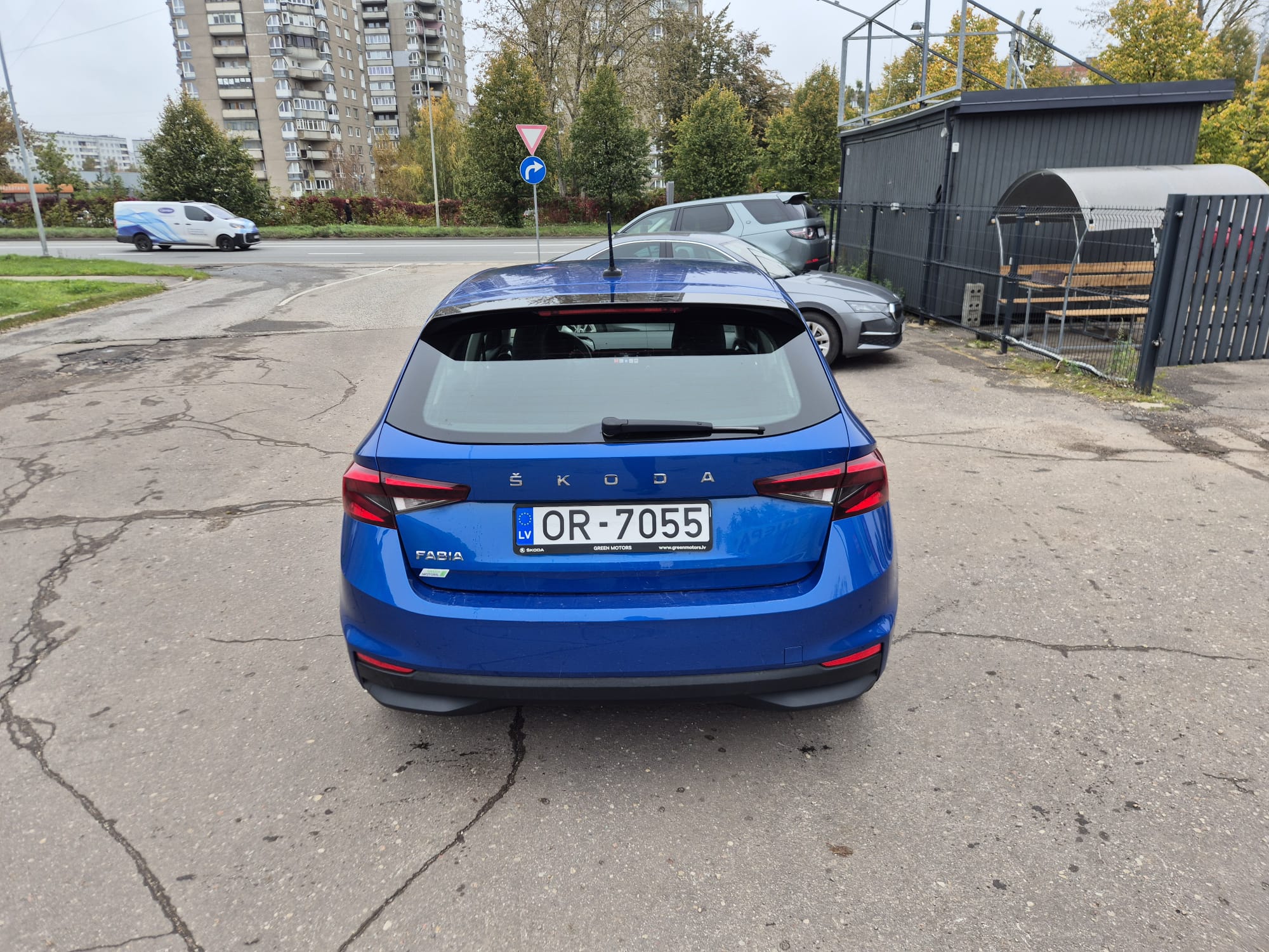 Car image 6