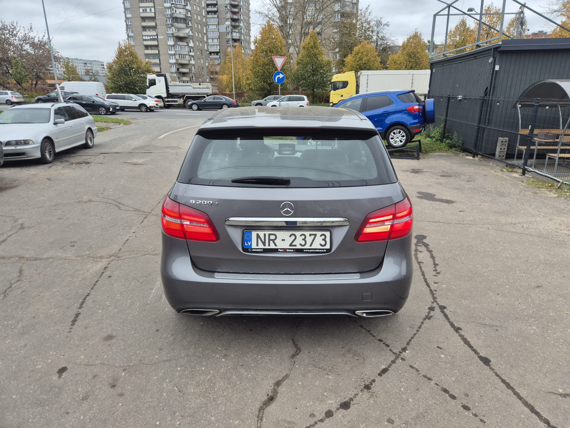 Car image 6