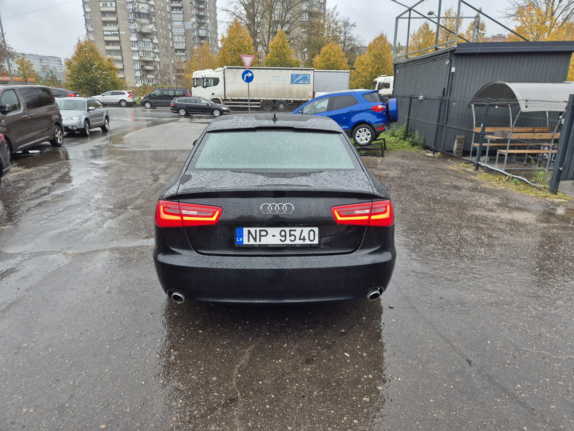 Car image 6