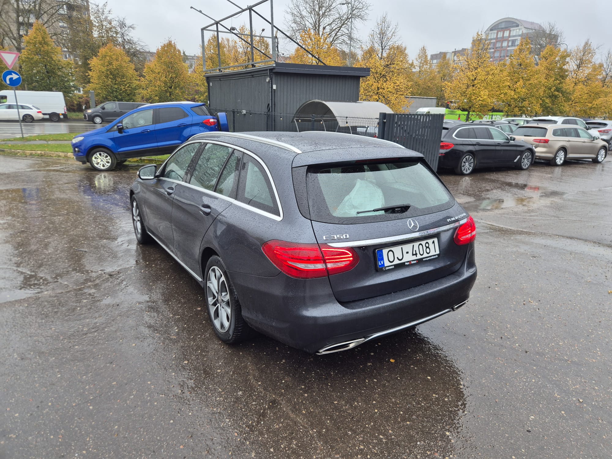 Car image 7