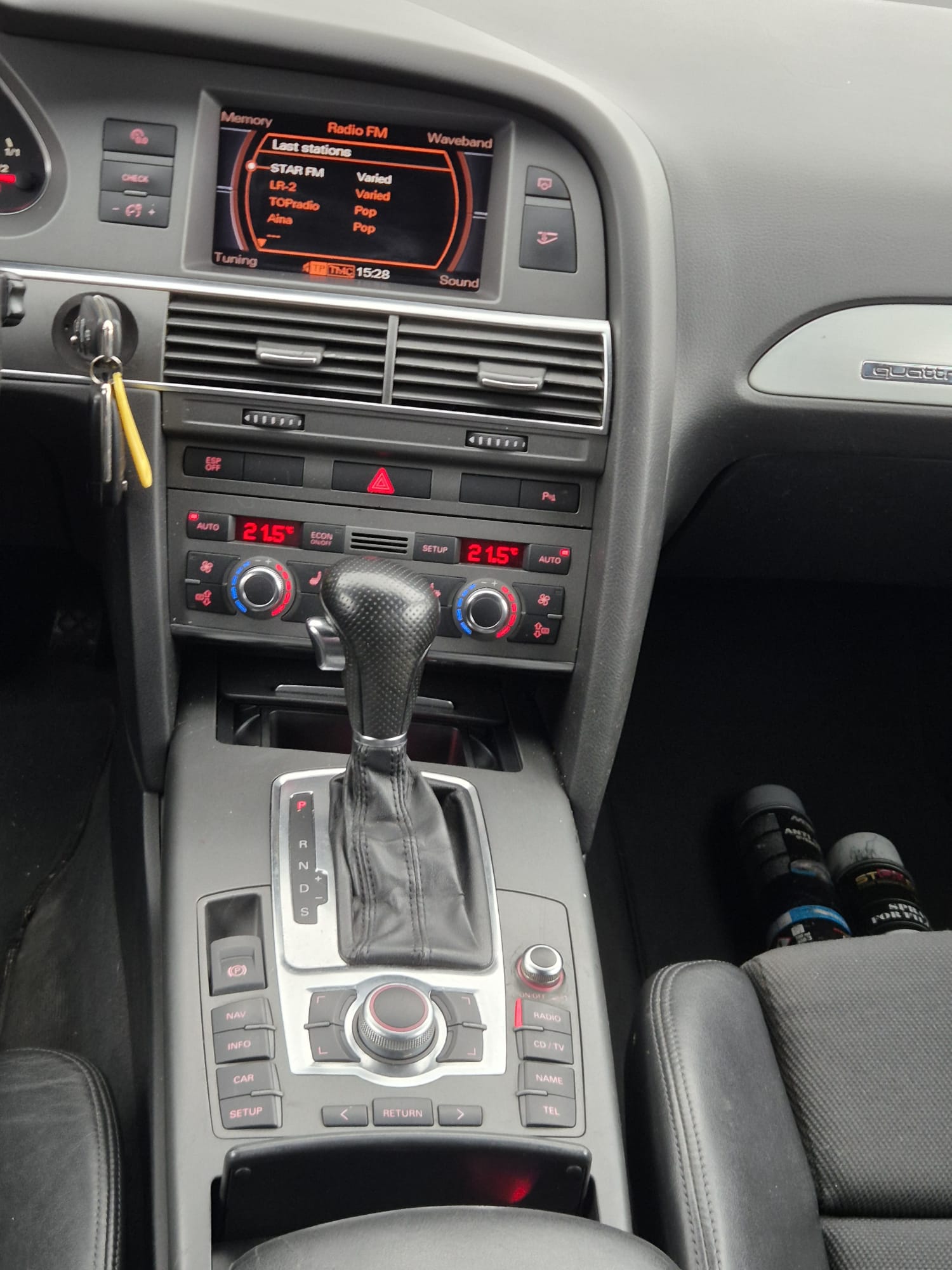 Car image 11