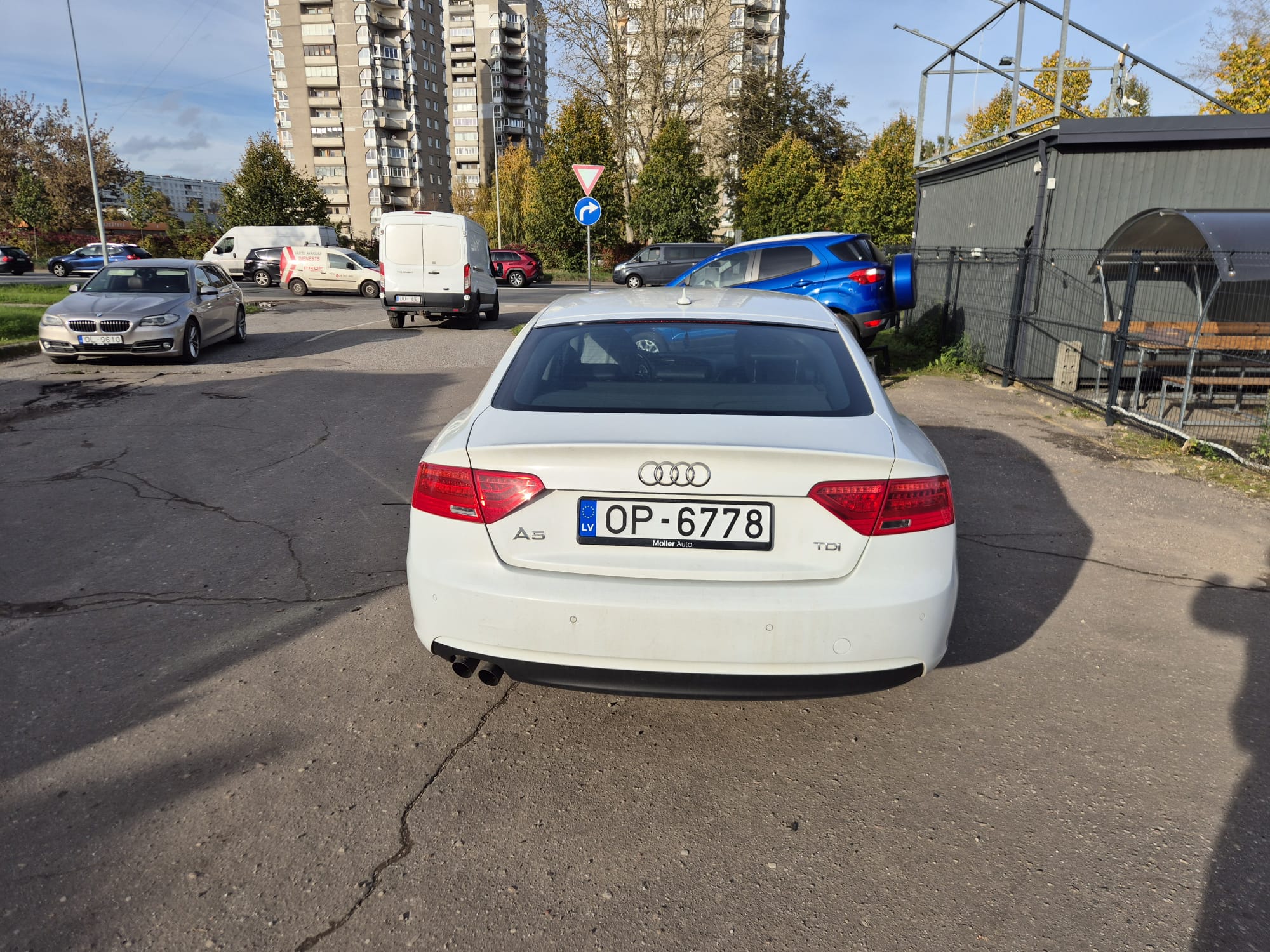 Car image 6