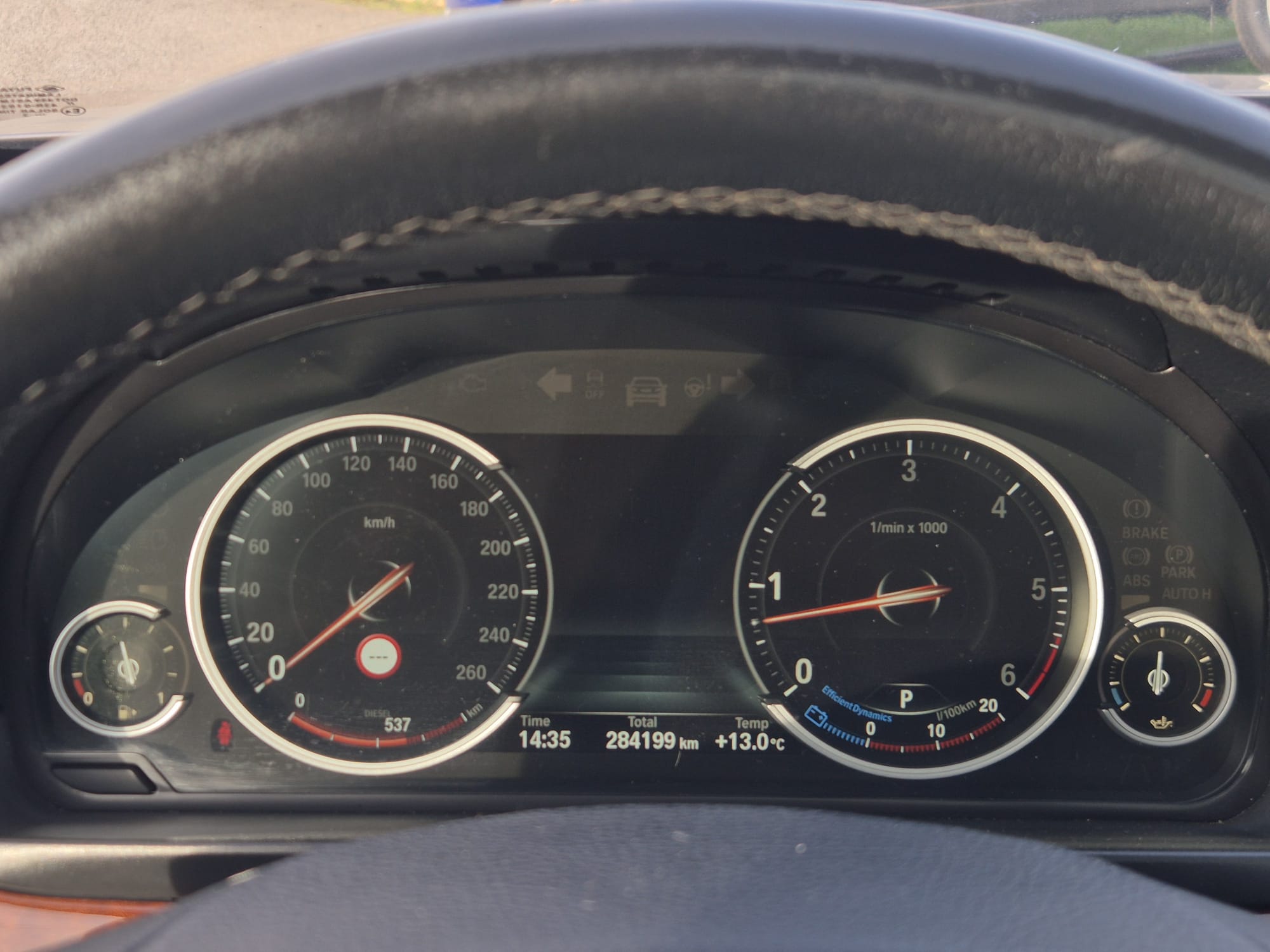 Car image 19
