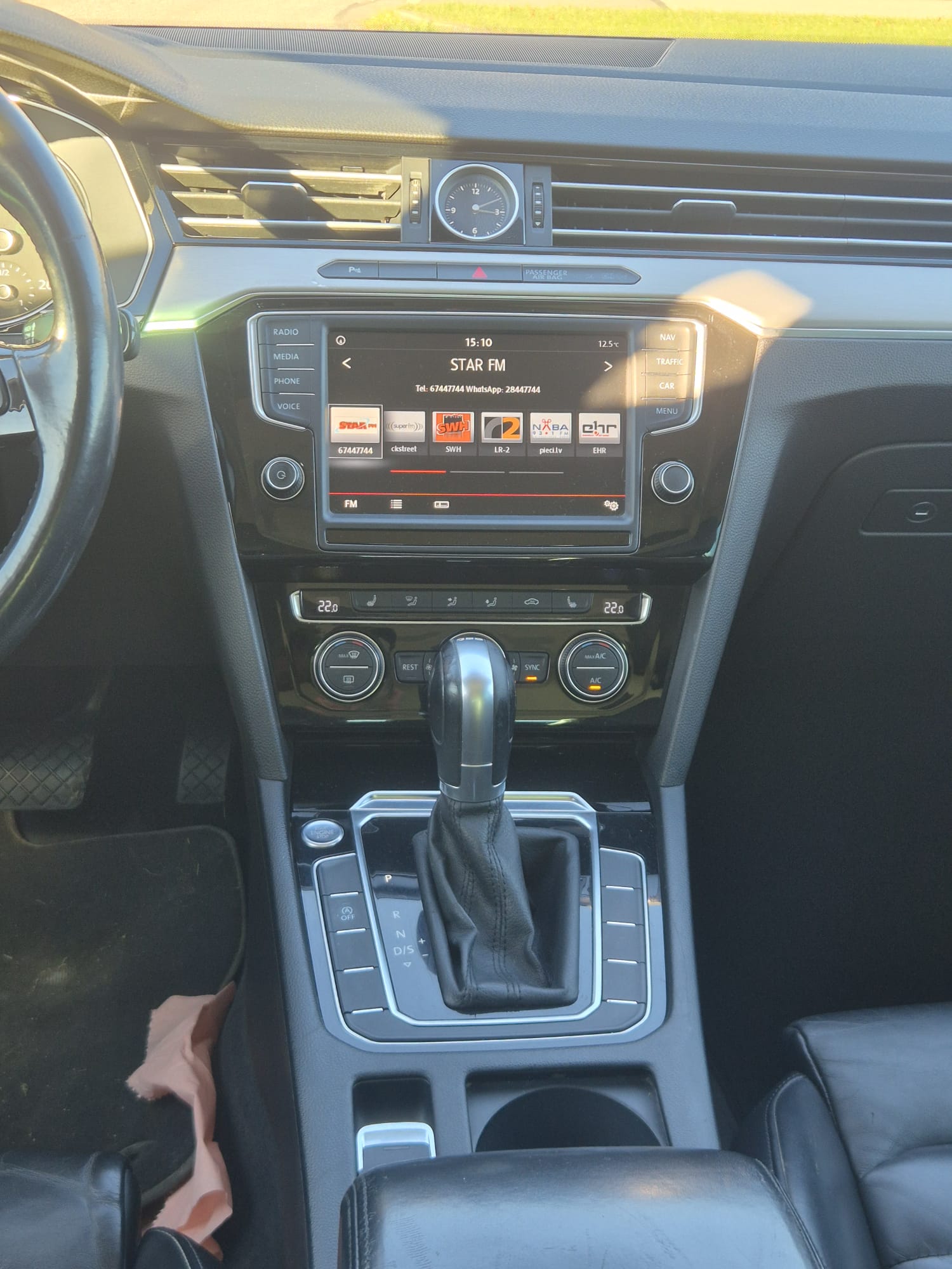 Car image 10