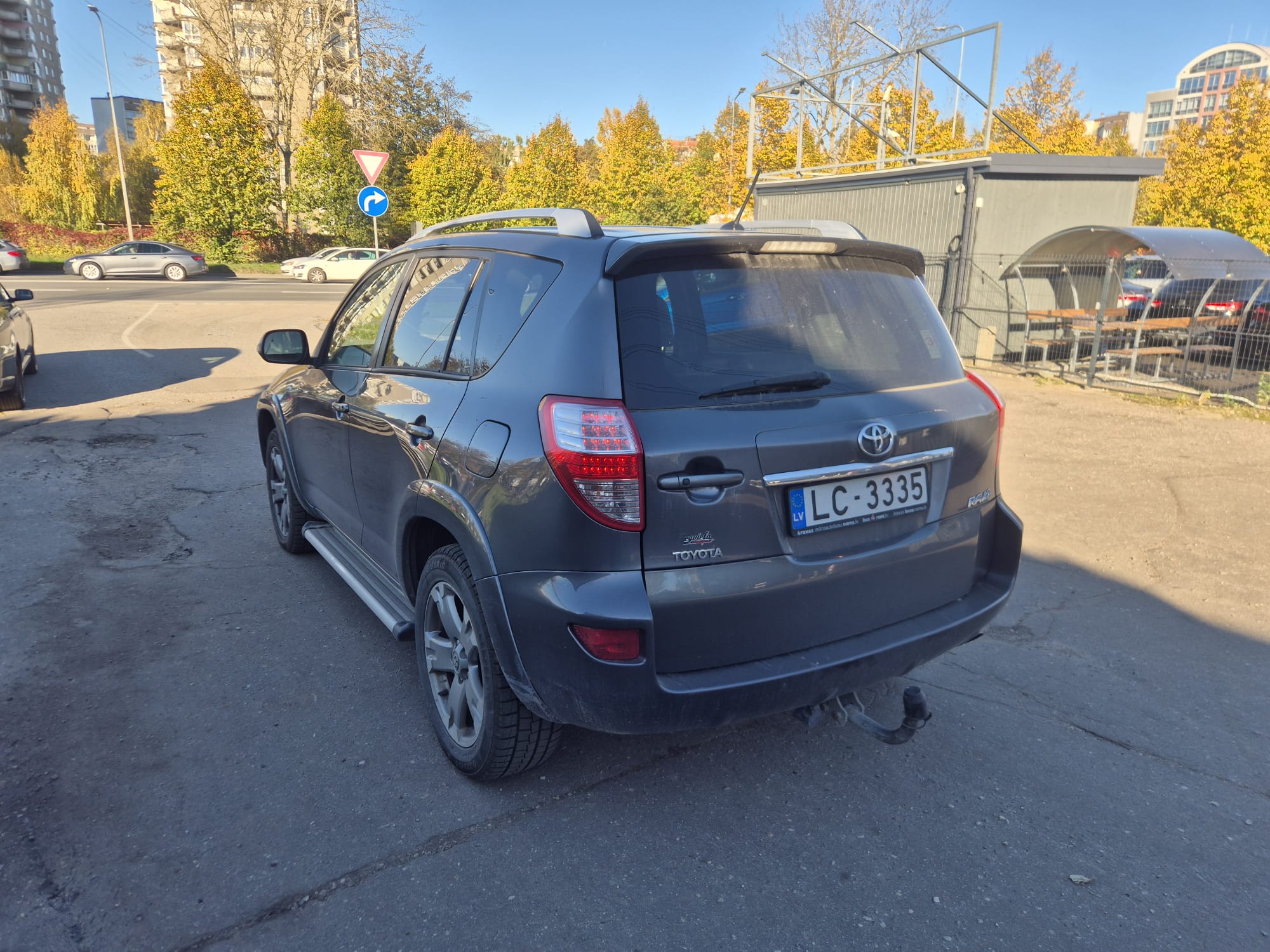 Car image 7